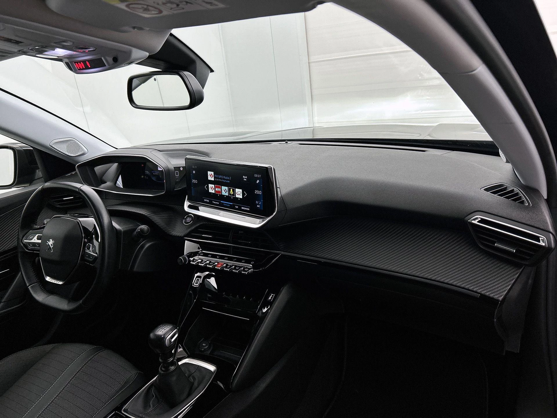 Peugeot 2008 1.2 PureTech Blue Lease Allure