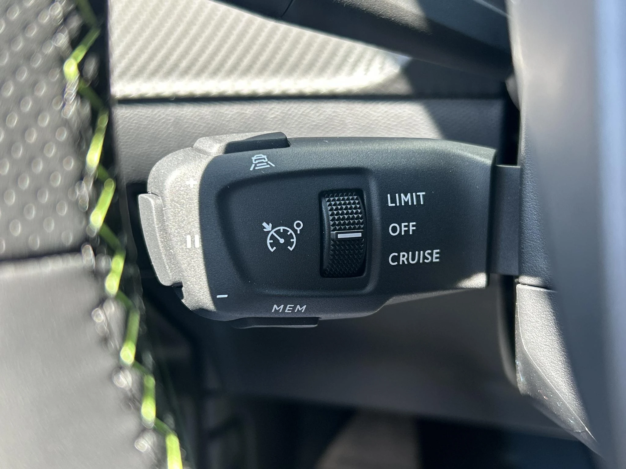 Peugeot-2008-image-10