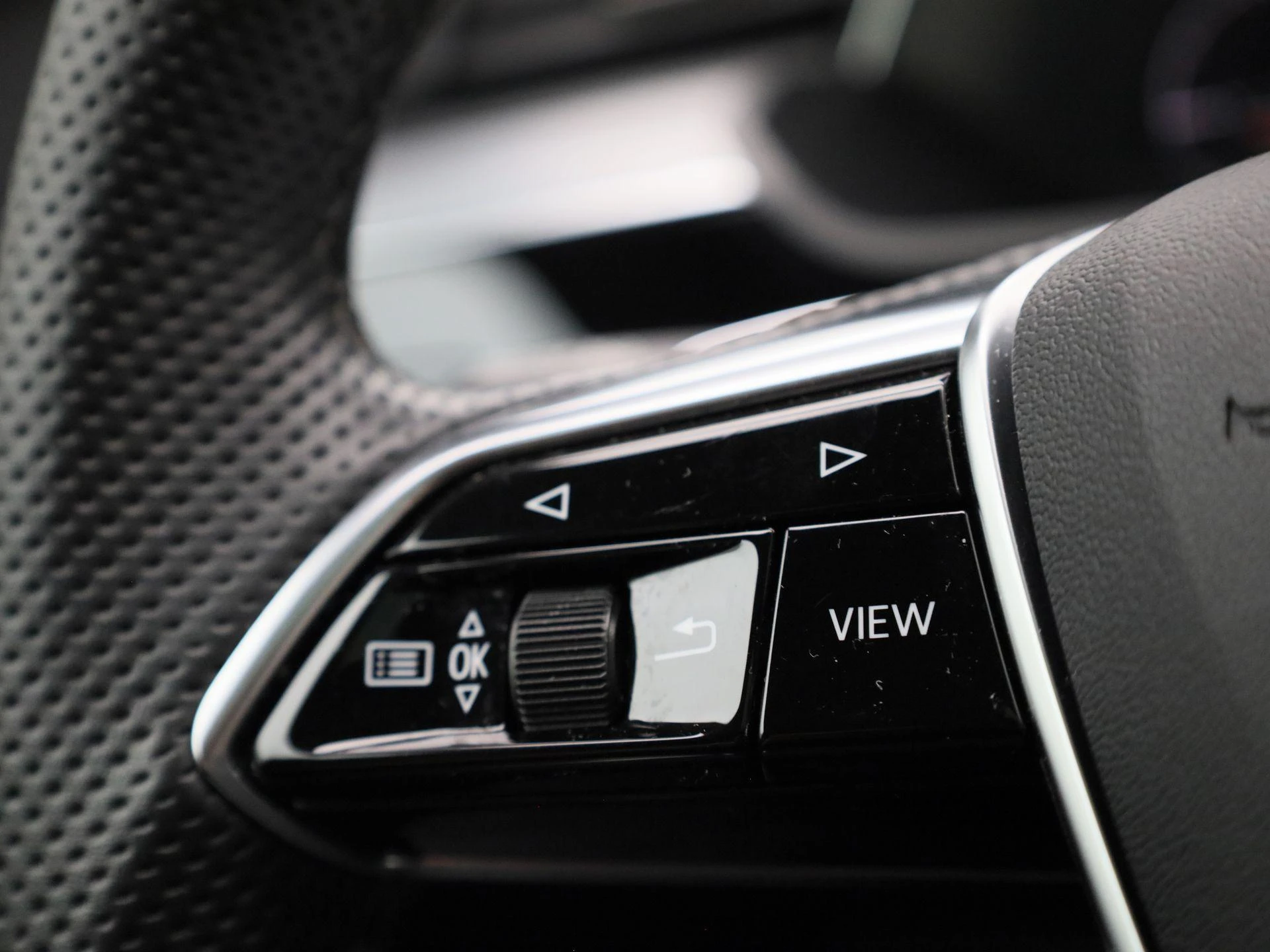 Audi-Q8 e-tron-image-18