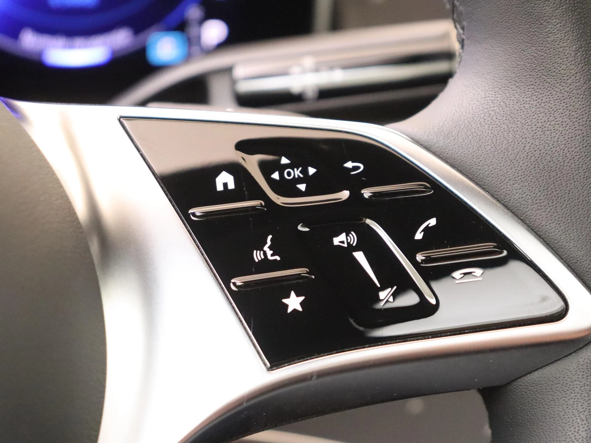 Mercedes-Benz EQE 300 Business Solution Luxury 90 kWh