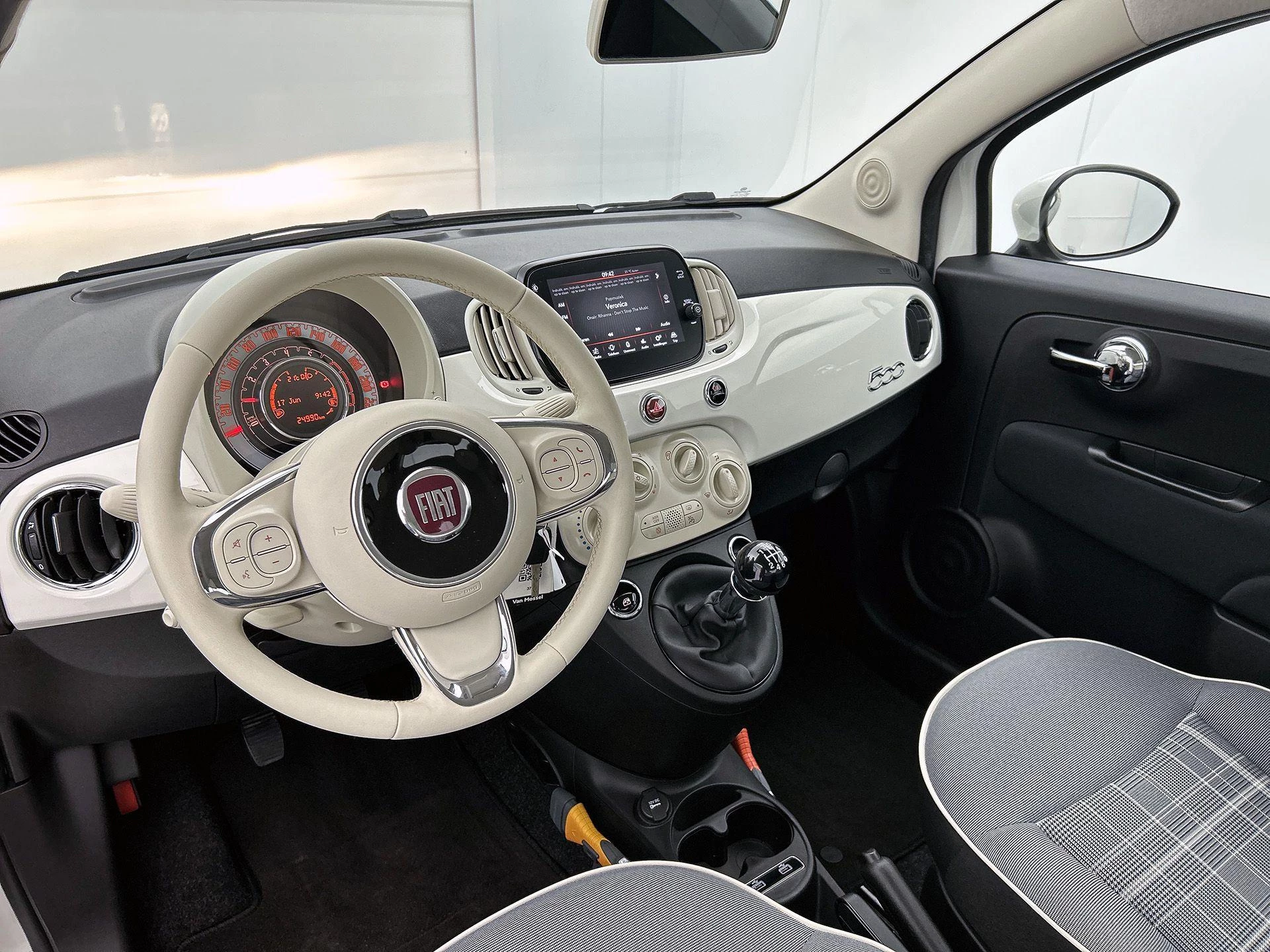 Fiat-500-image-2