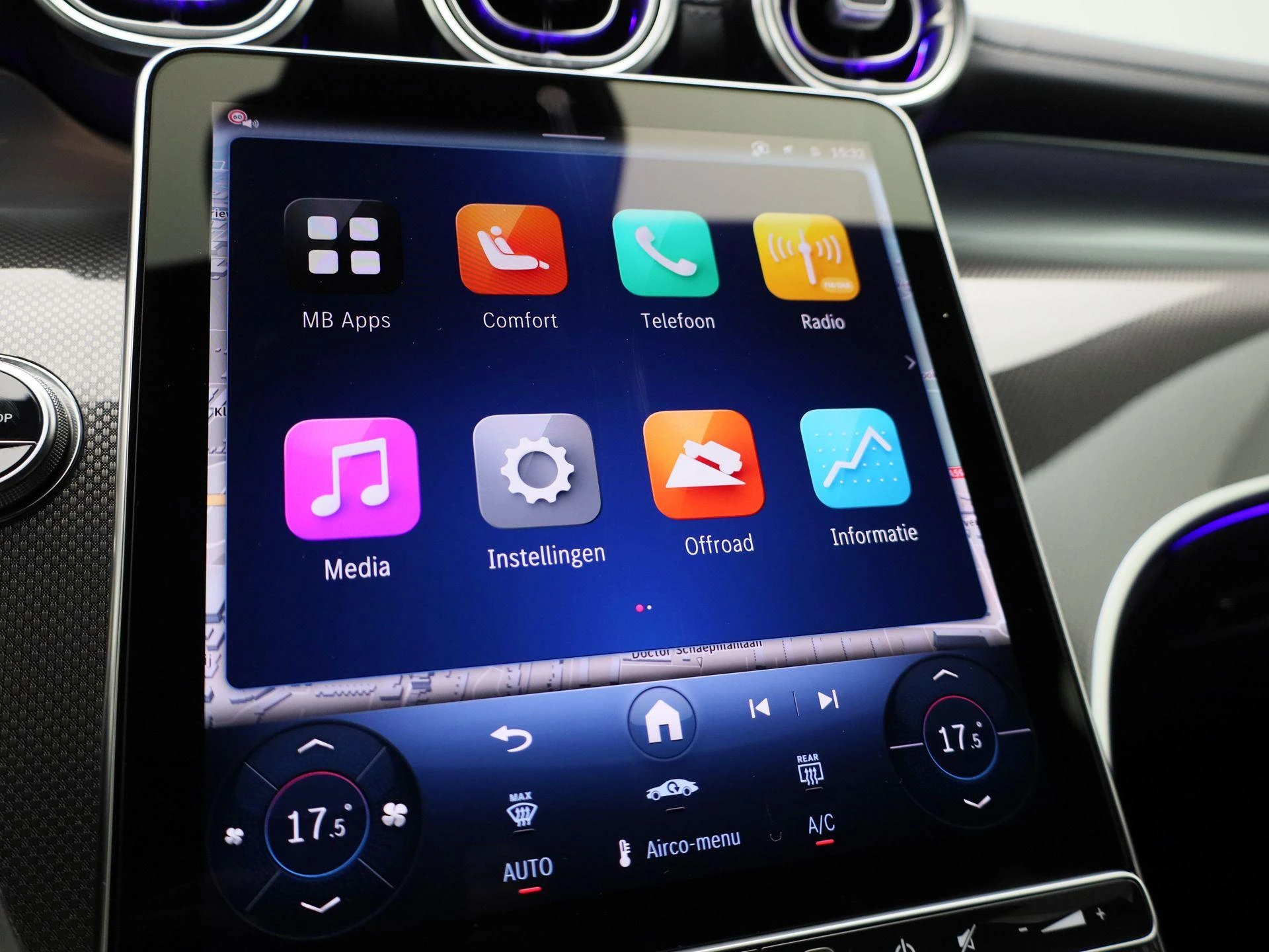 Mercedes-Benz-GLC-image-15