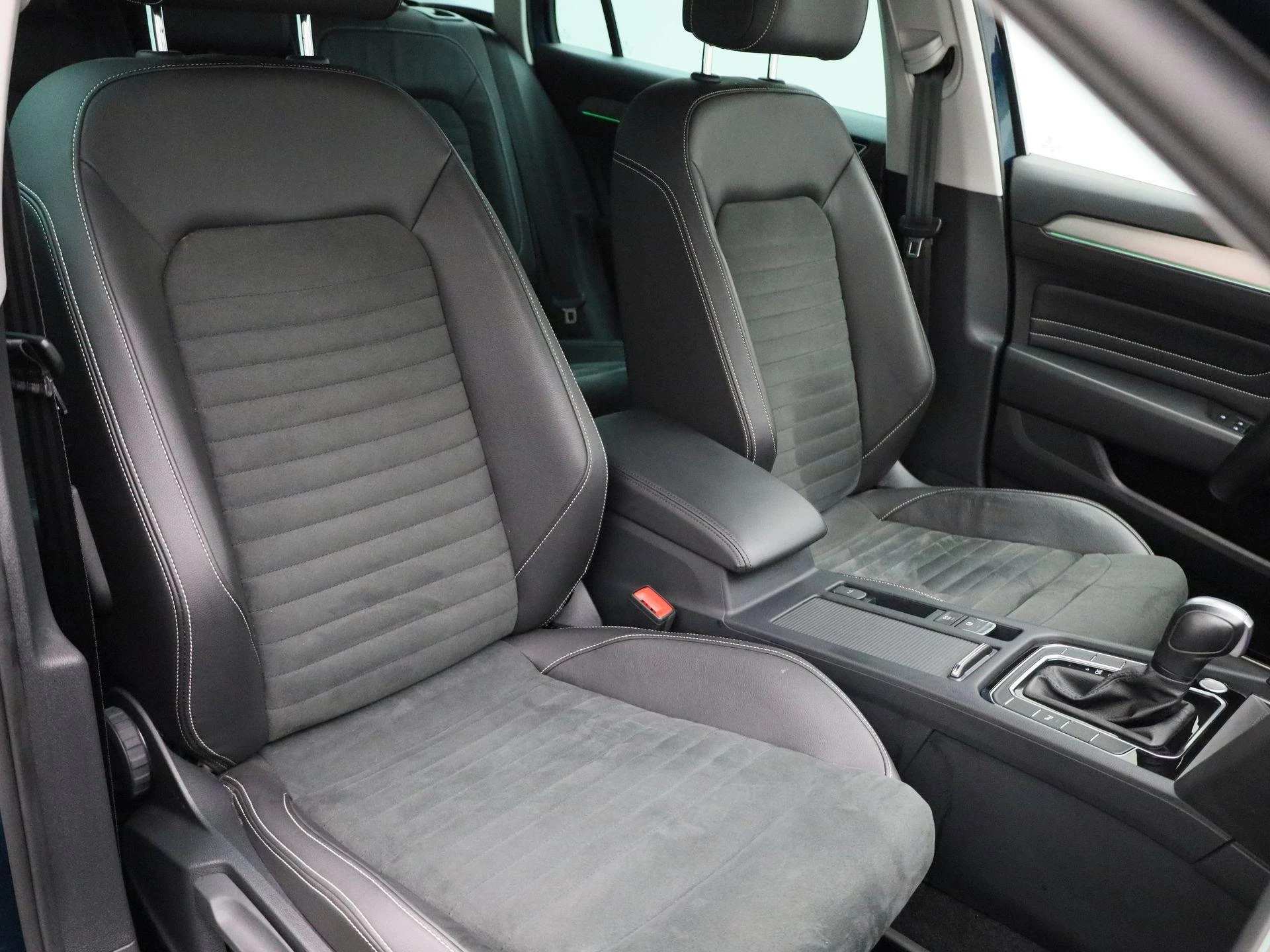 Volkswagen Passat Variant 2.0 TDI 90kW DSG Elegance Business