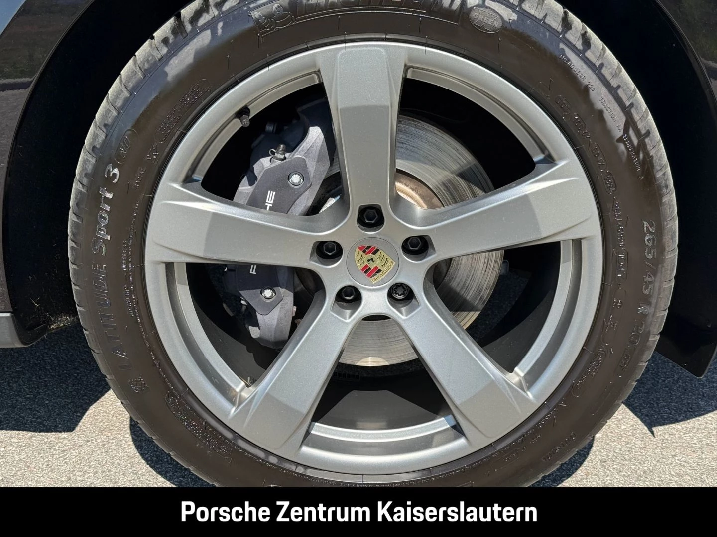 Porsche Macan Sportabgasanlage BOSE Luftfederung 20-Zoll -