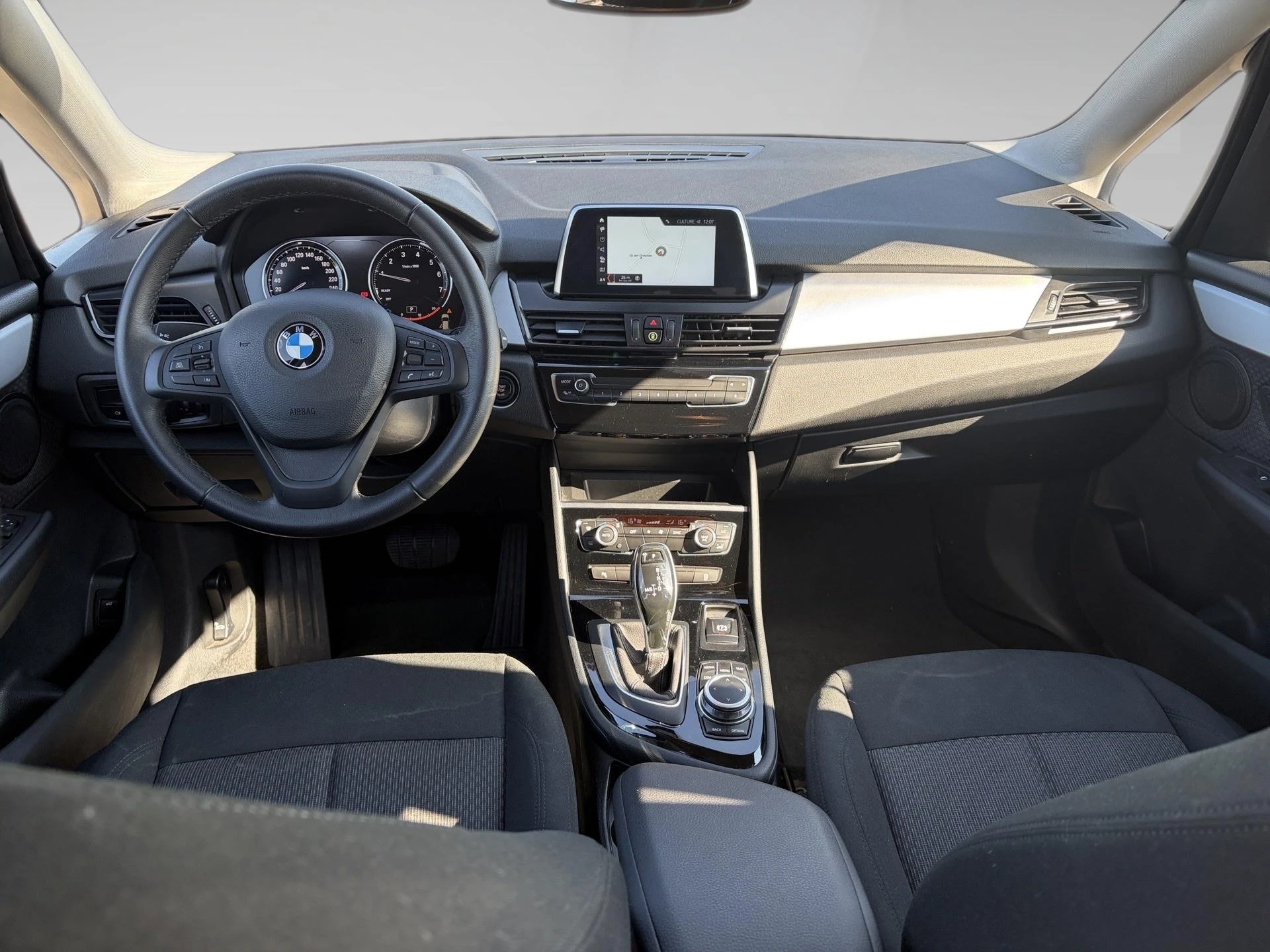 BMW-Série 2-image-4