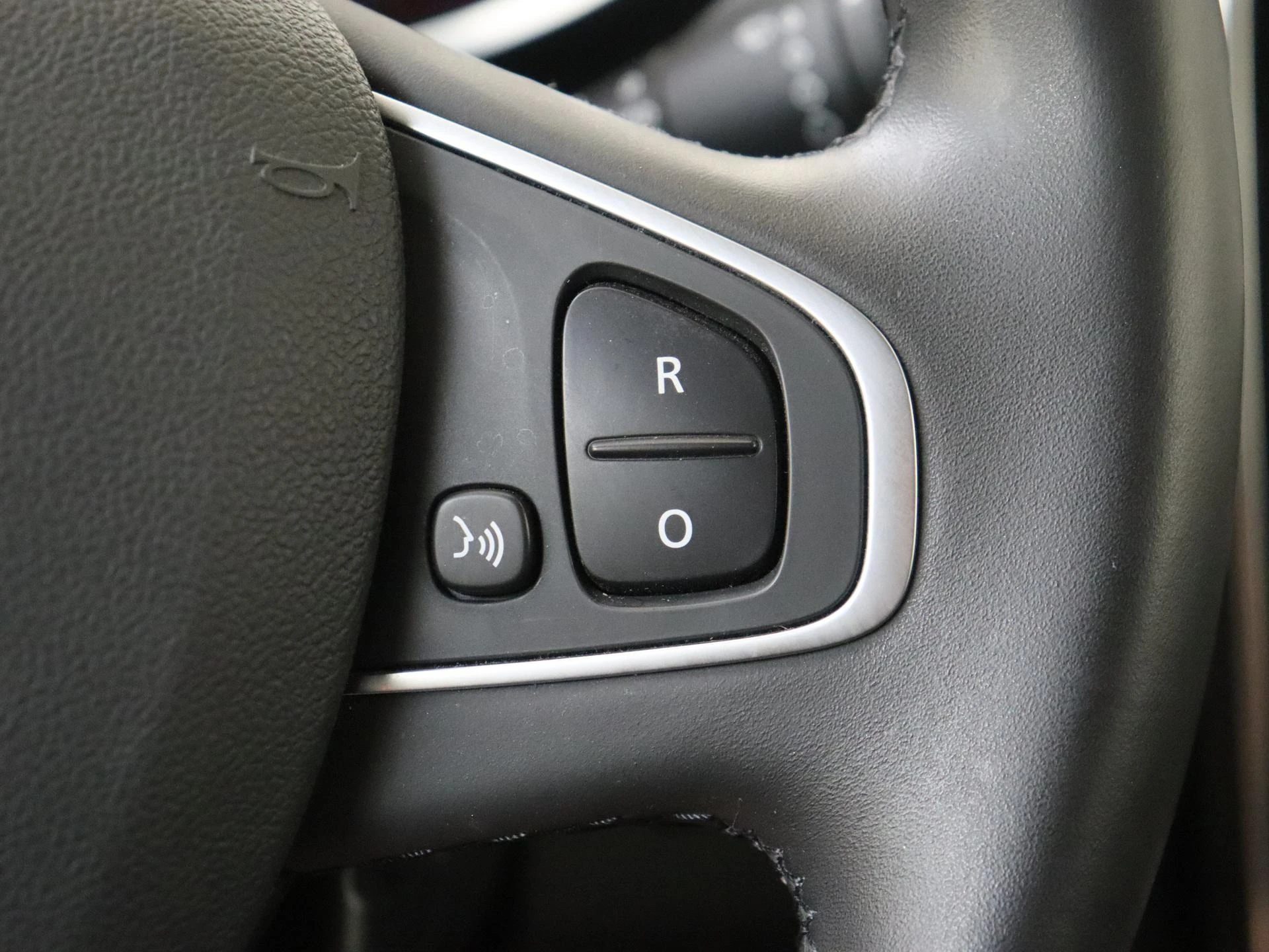 Renault-Clio-image-13