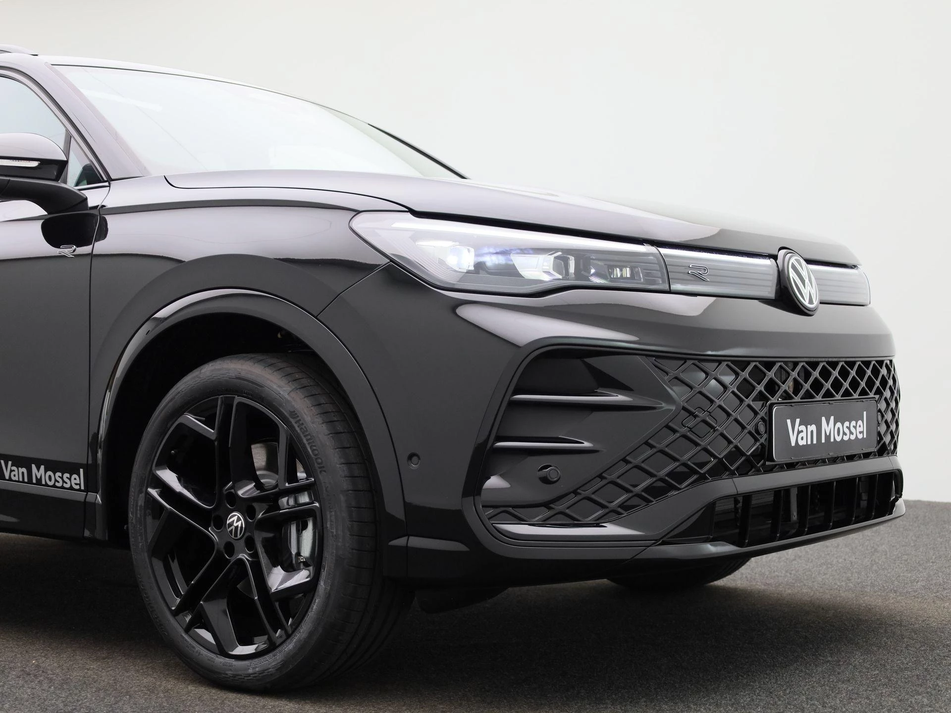 Volkswagen-Tiguan-image-54