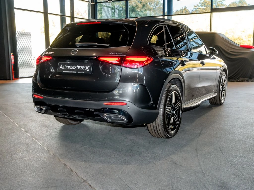Mercedes-Benz-GLC 200 d-image-4