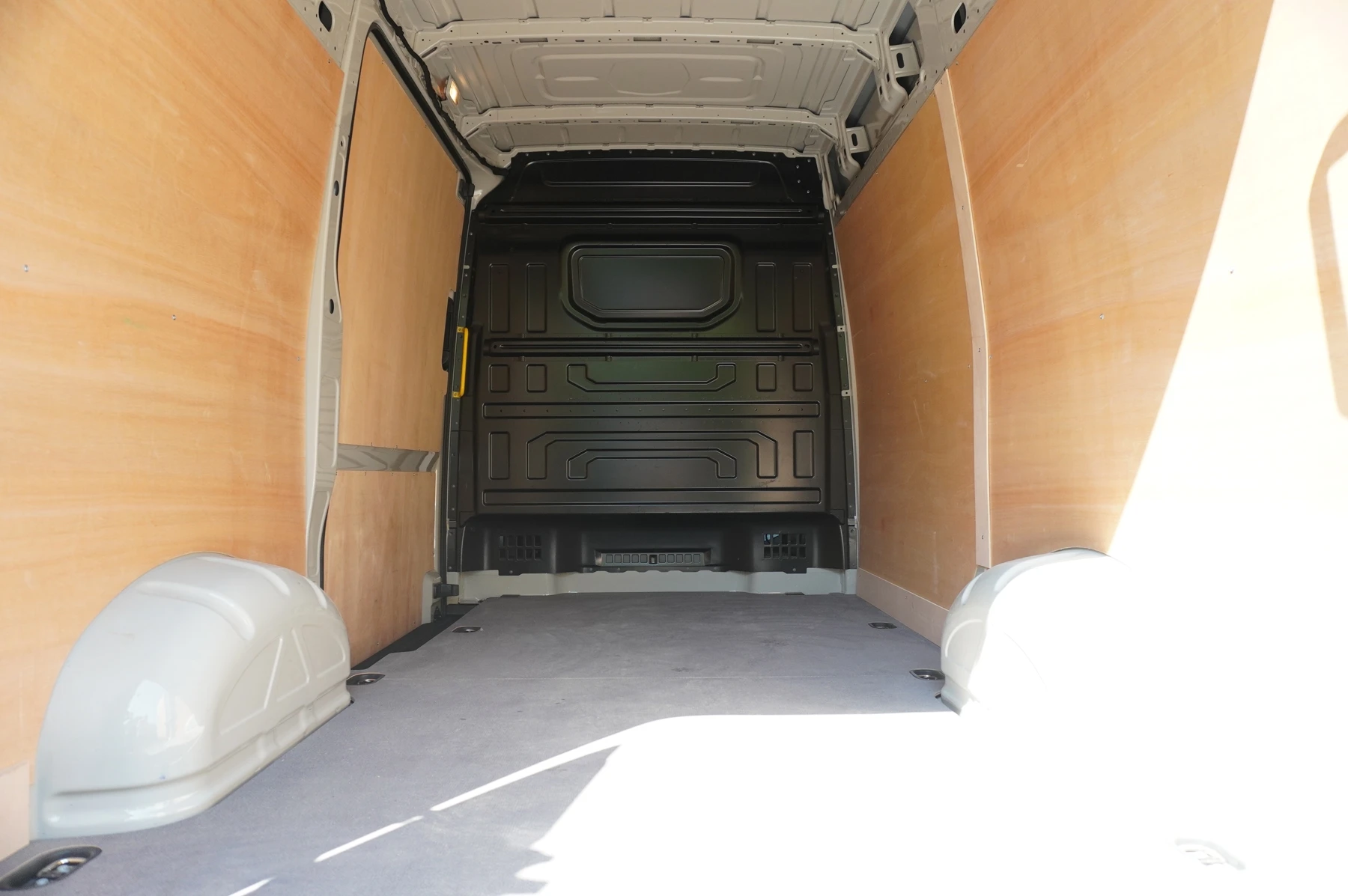 Volkswagen-Crafter-image-31