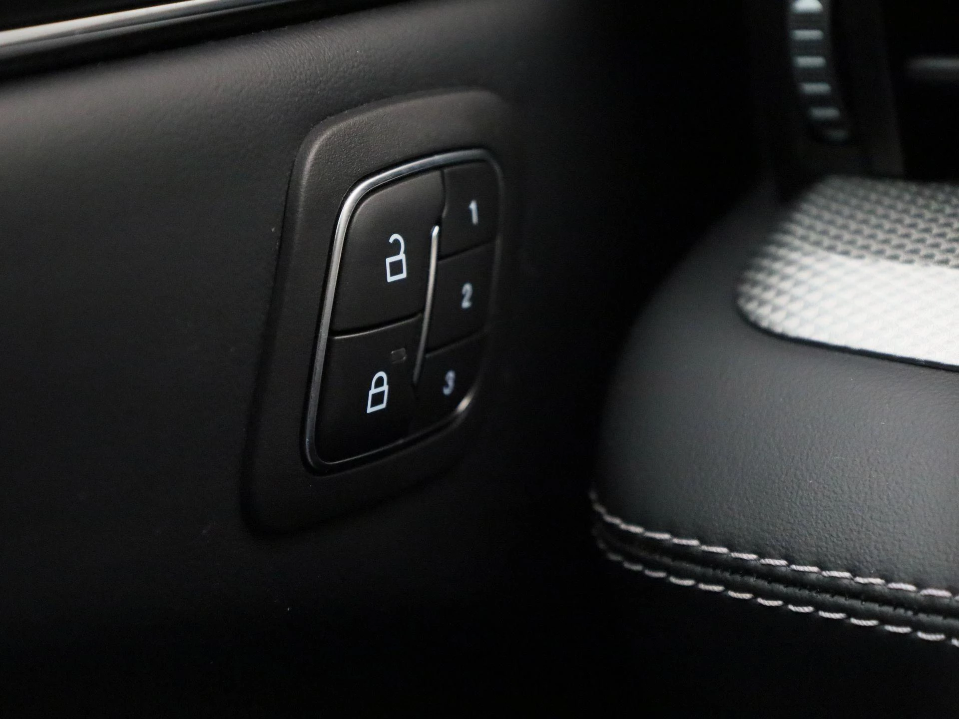 Ford Mustang Mach-E RWD 75 kWh