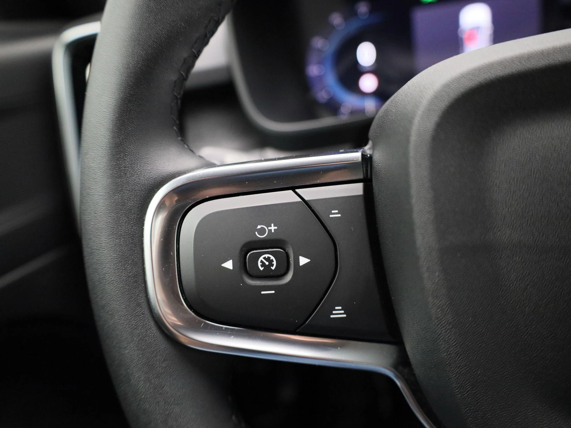 Volvo-XC40-image-19