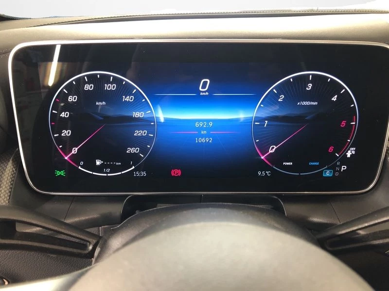 Mercedes-Benz-GLC-image-14