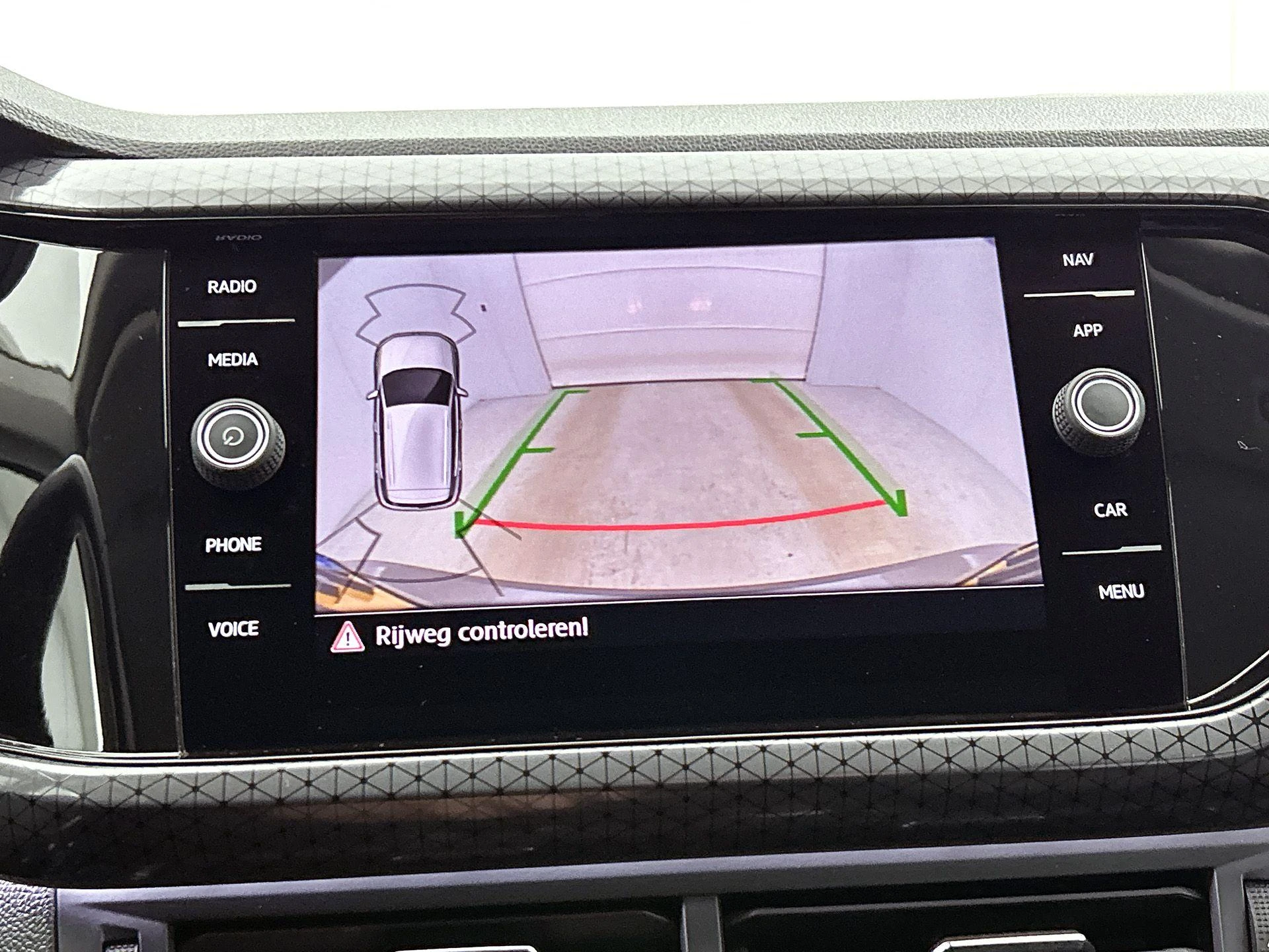 Volkswagen-T-Cross-image-10