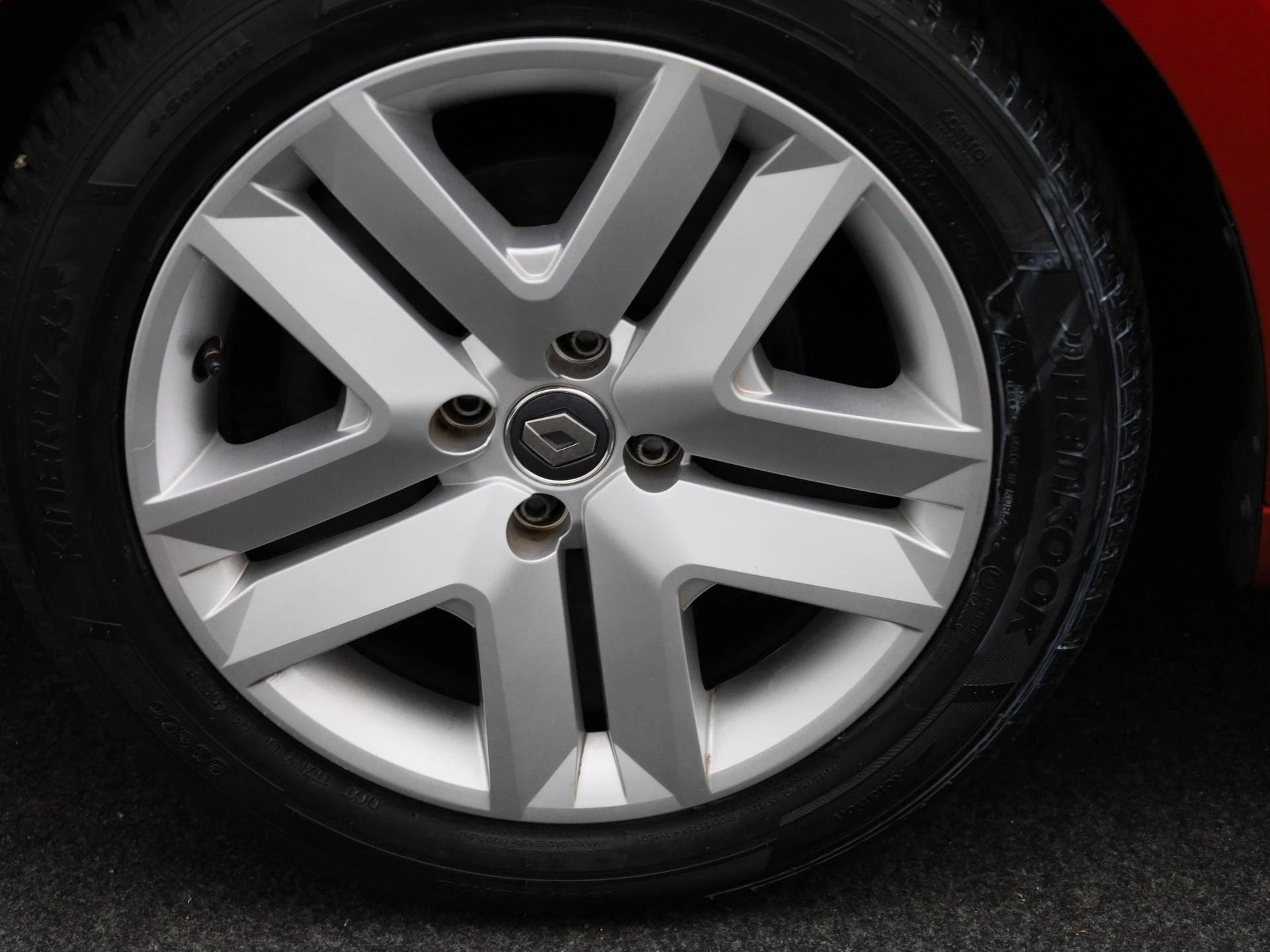 Renault-Clio-image-11