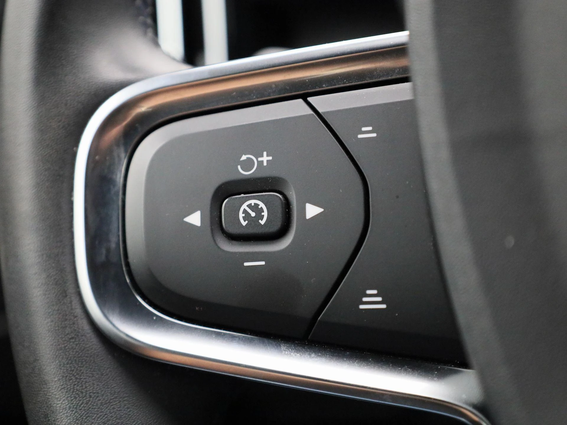 Volvo-XC40-image-17