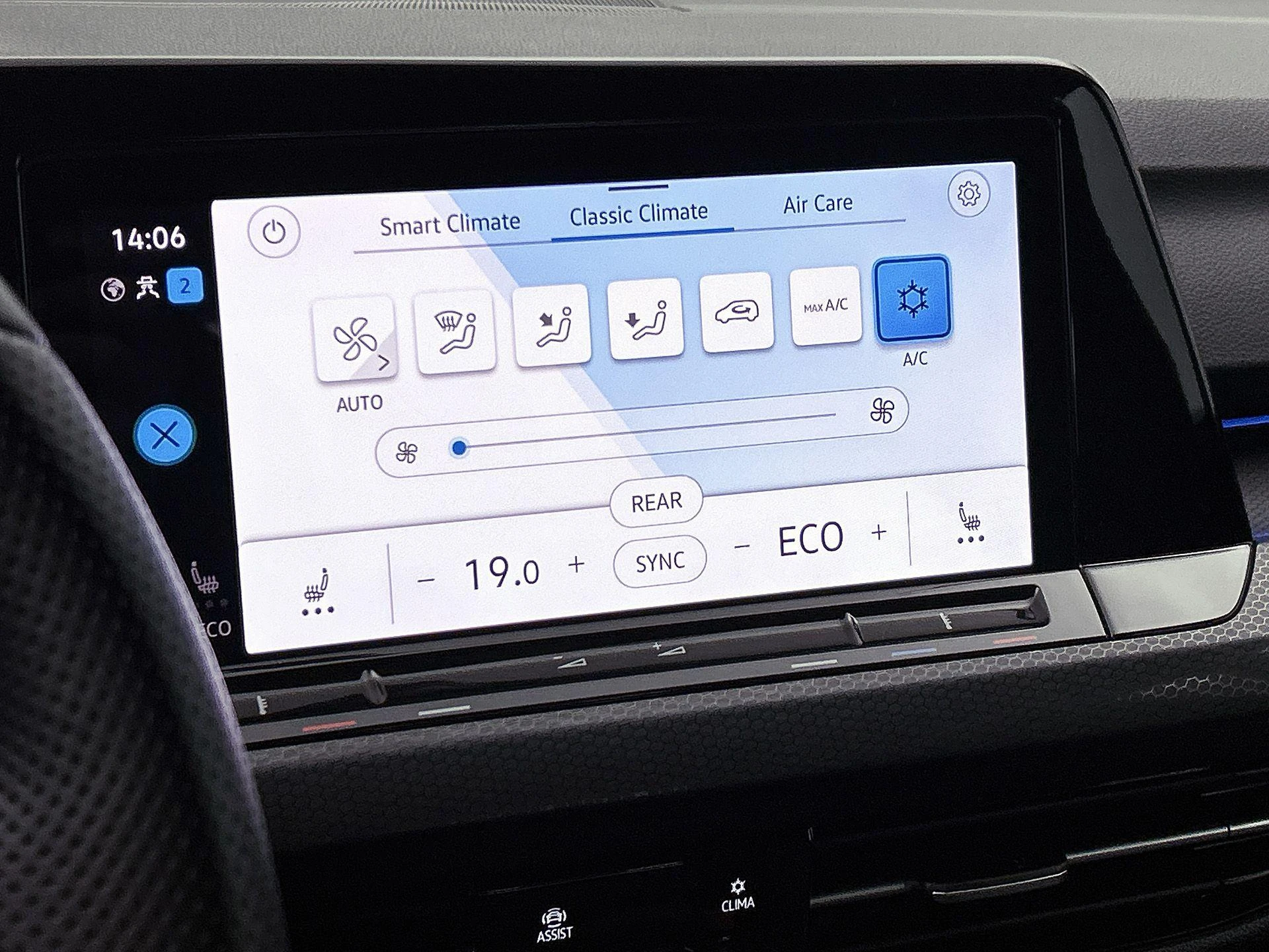 Volkswagen-Golf-image-19