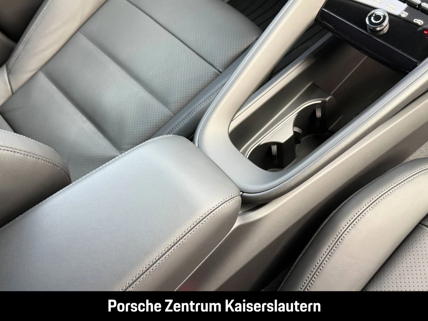 Porsche Macan 4 HA-Lenkung Head-Up Abstandstempomat LED -MK2 Macan 4 HA-Lenkung Head-Up Abstandstempomat LED -