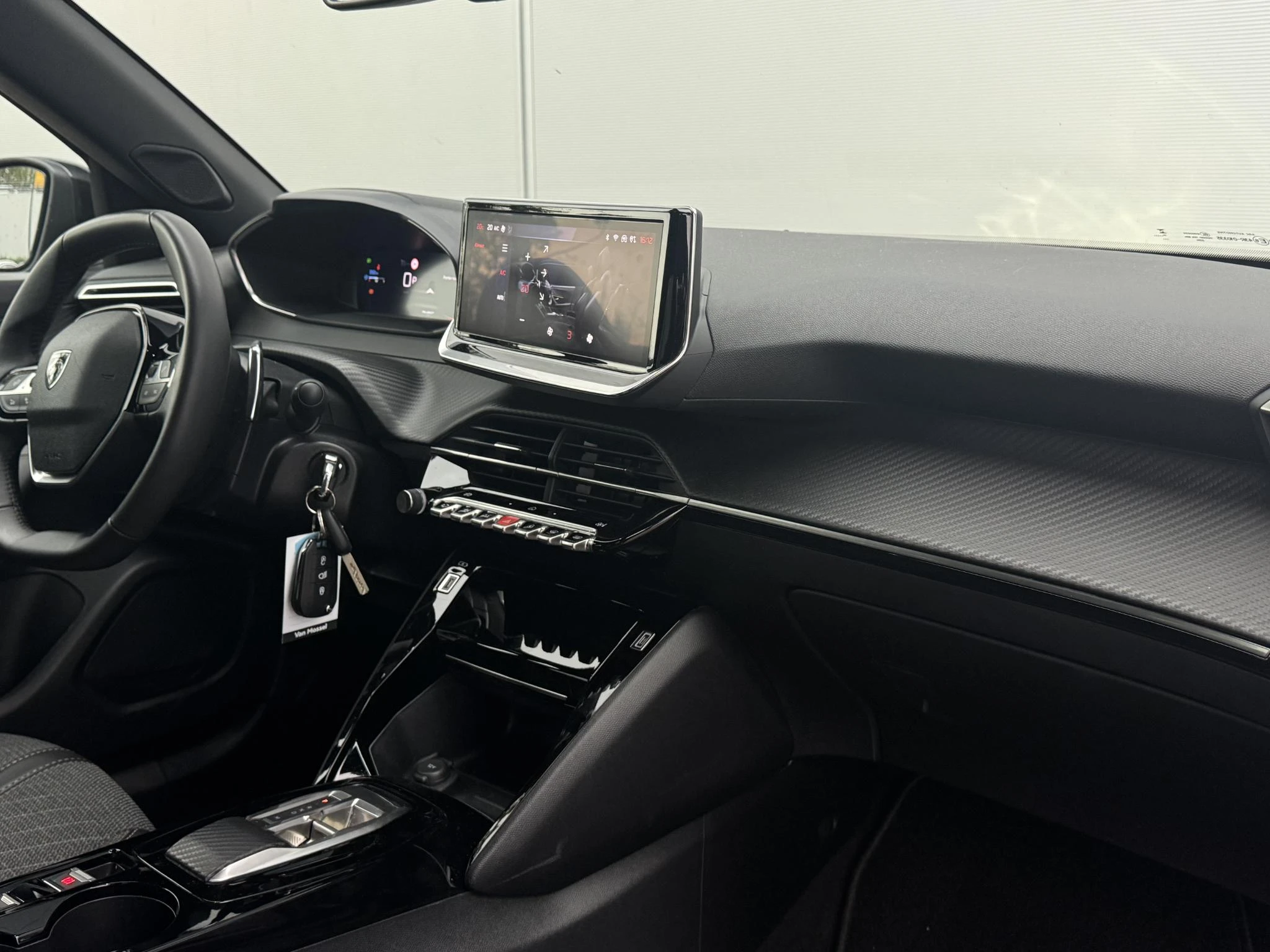 Peugeot-2008-image-26