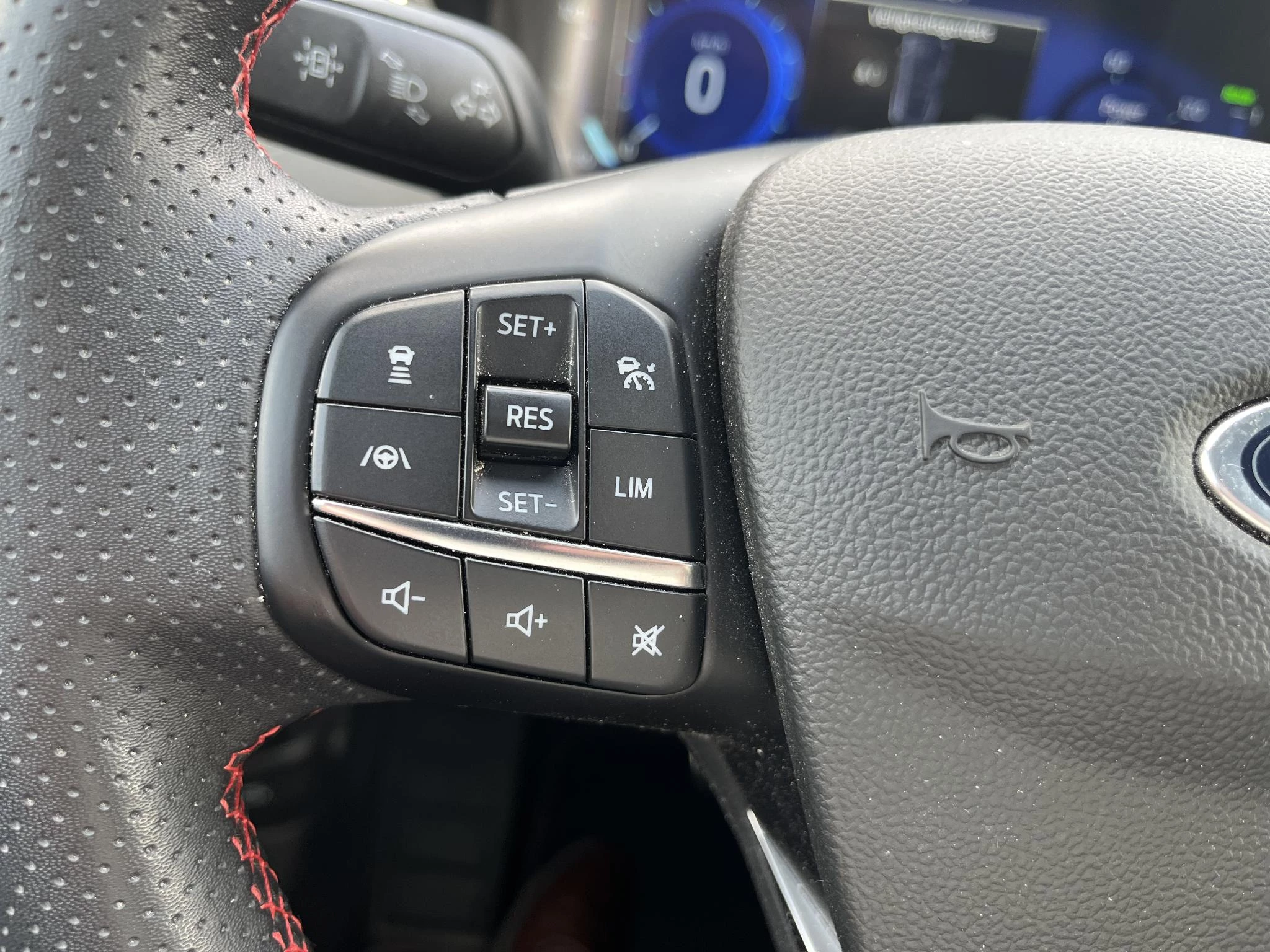 Ford-Kuga-image-18