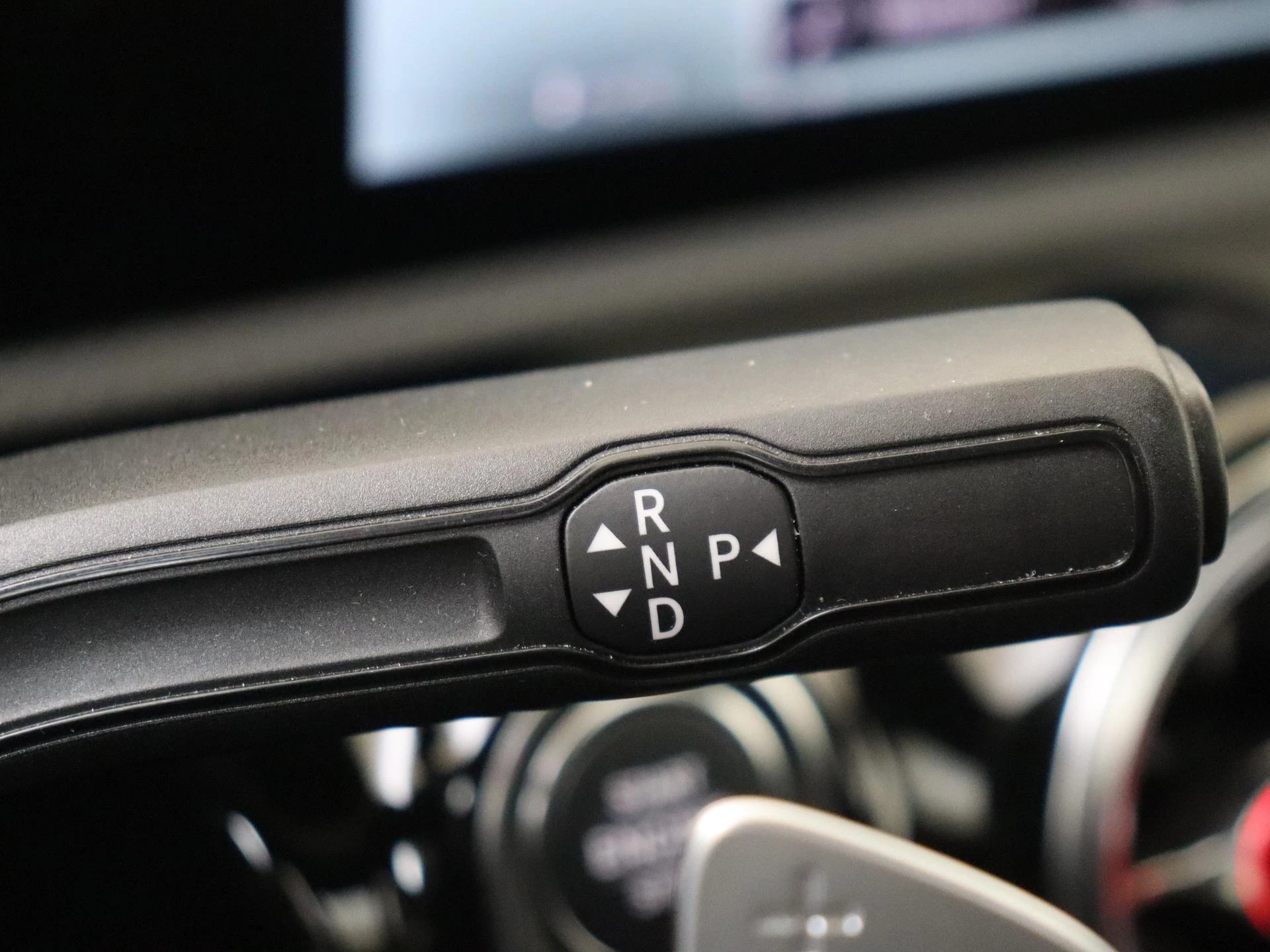 Mercedes-Benz-CLA-image-18