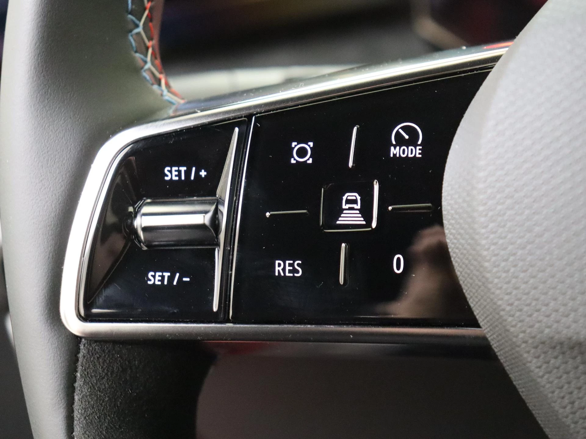 Renault-Clio-image-16