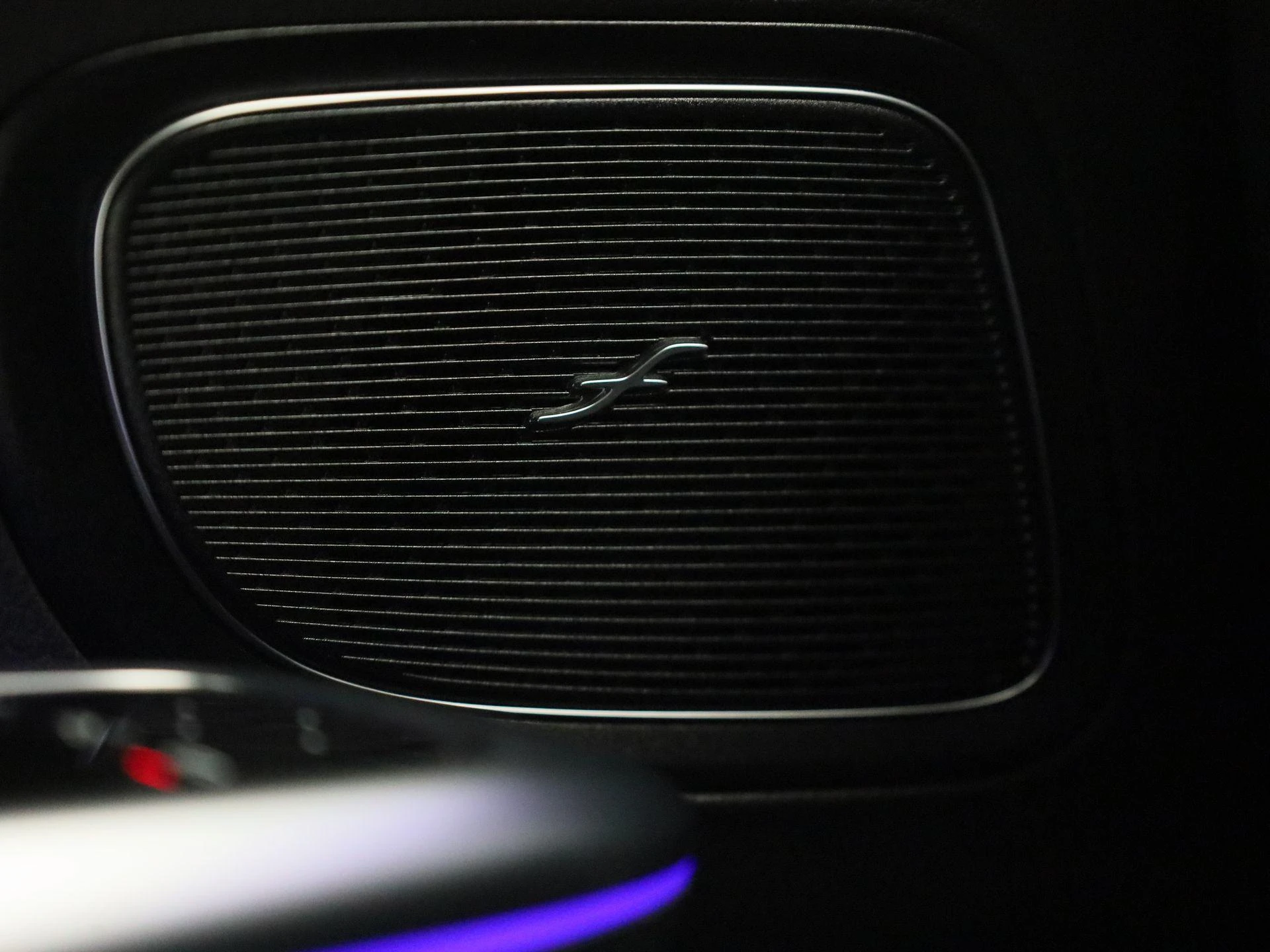 Mercedes-Benz-C-Klasse-image-33