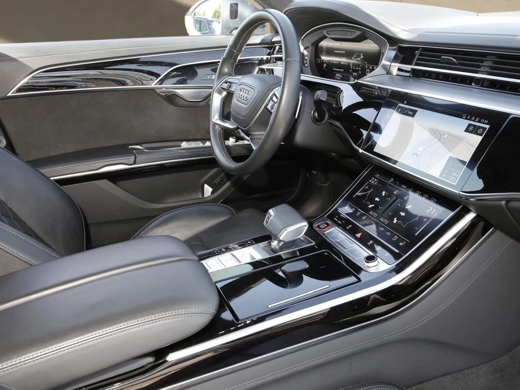 Audi S8 4.0 TFSI quattro PANO*360°*STHZ*MATRIX*LEDER*B&O