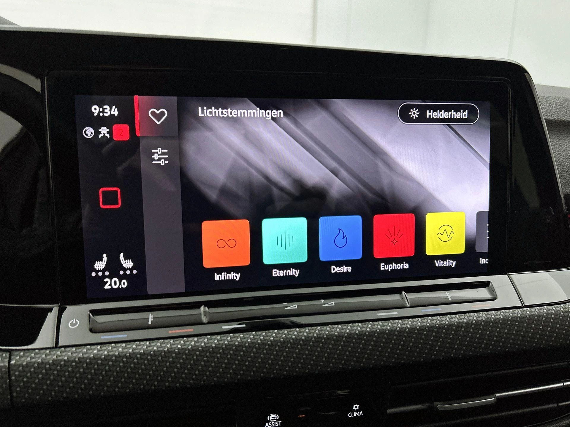 Volkswagen-Golf-image-34