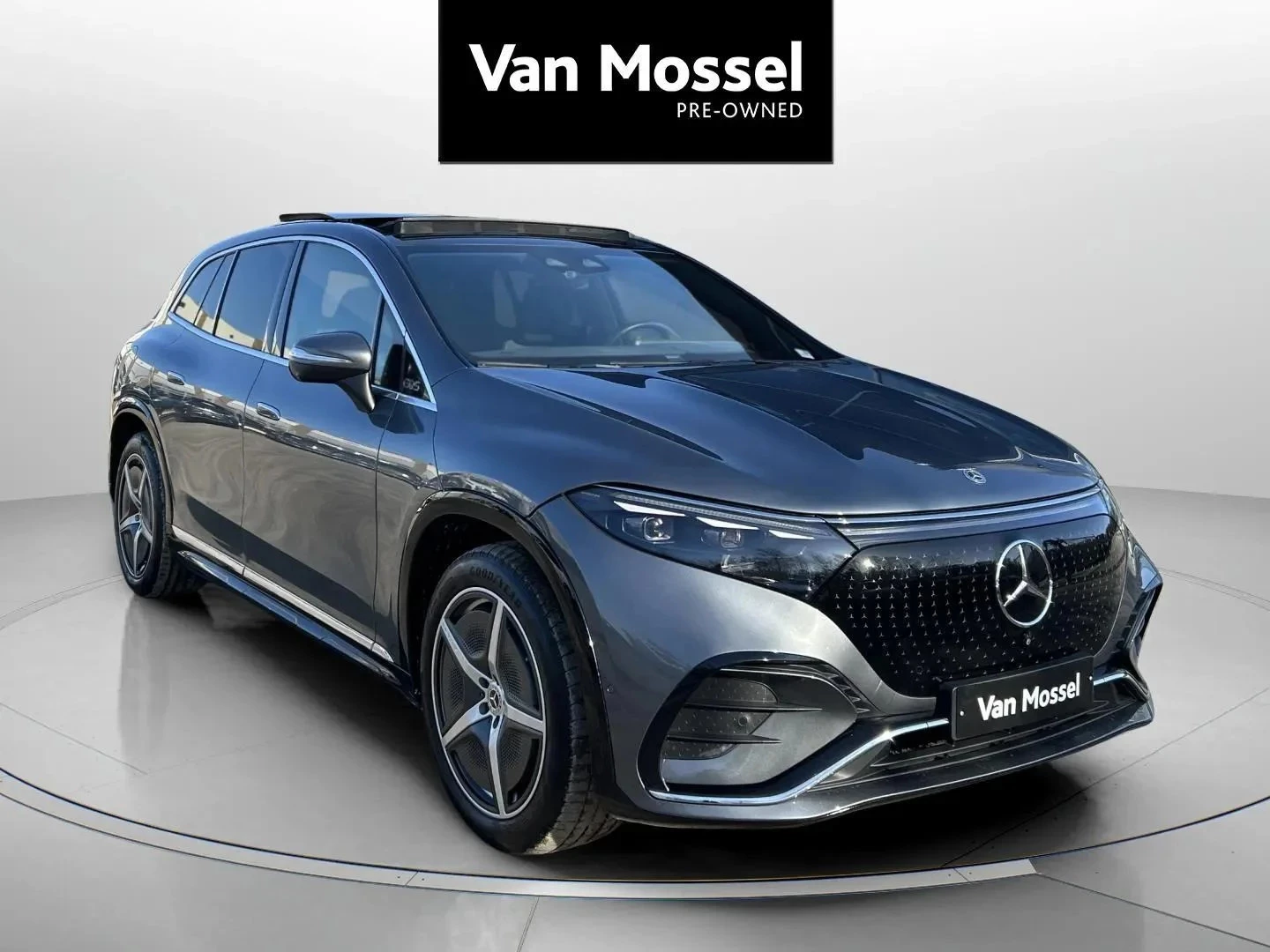 Mercedes-Benz-EQS-image-2