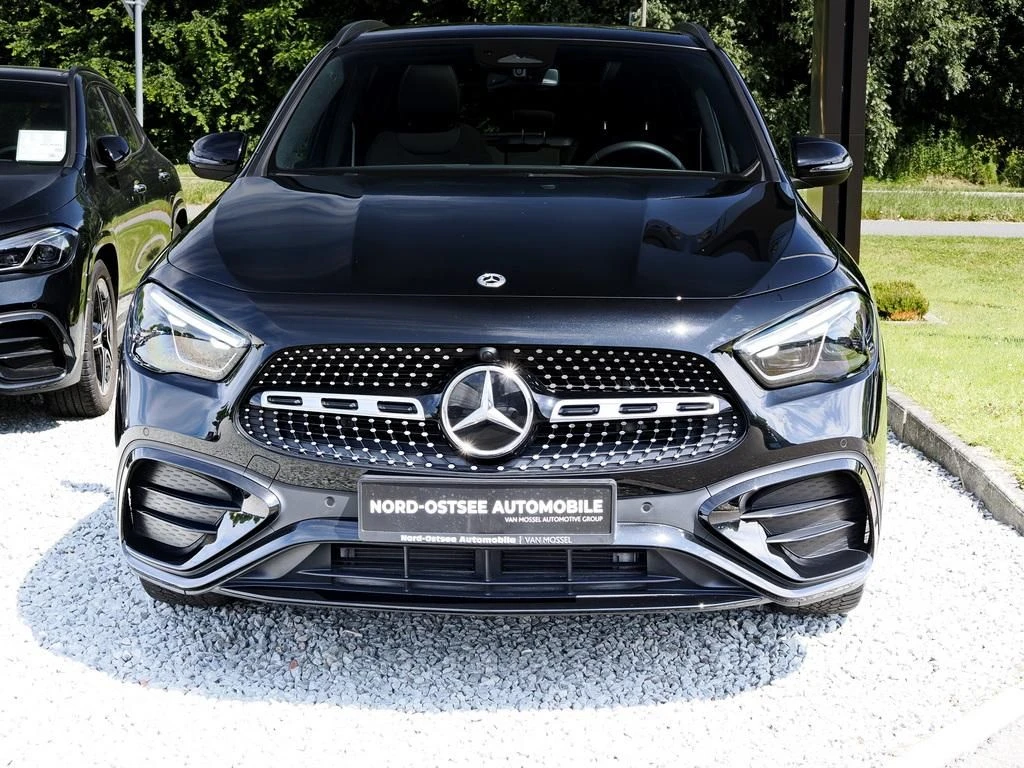 Mercedes-Benz-GLA 200 d-image-3