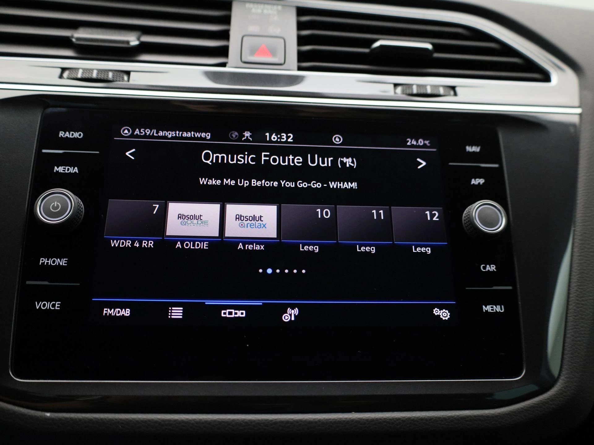 Volkswagen-Tiguan-image-15