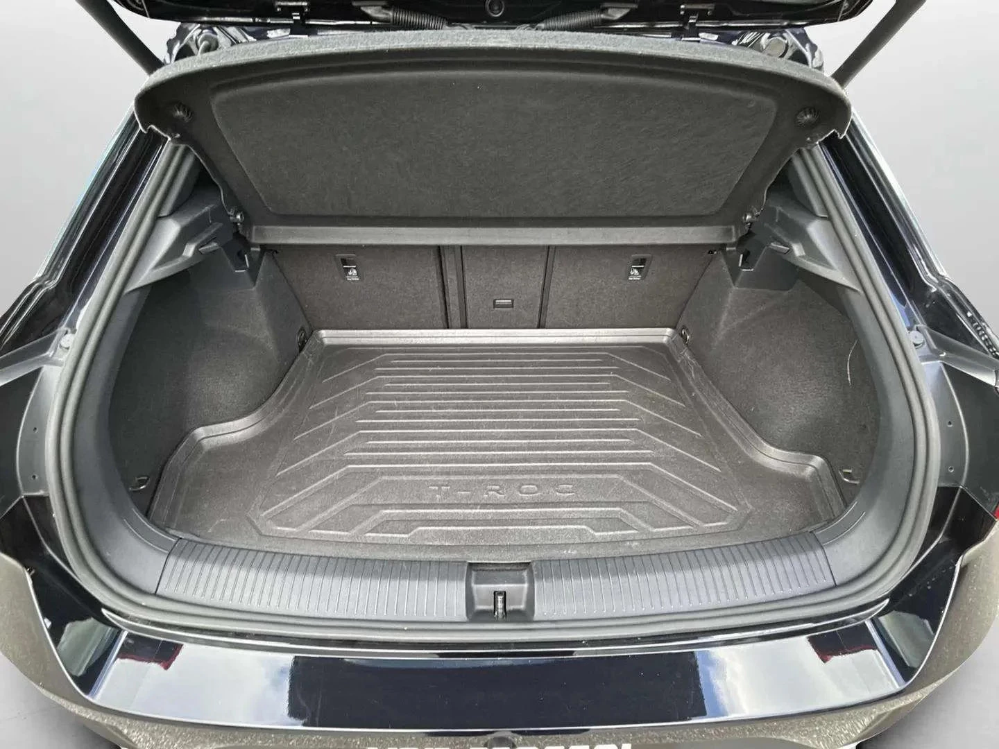 Volkswagen-T-Roc-image-20