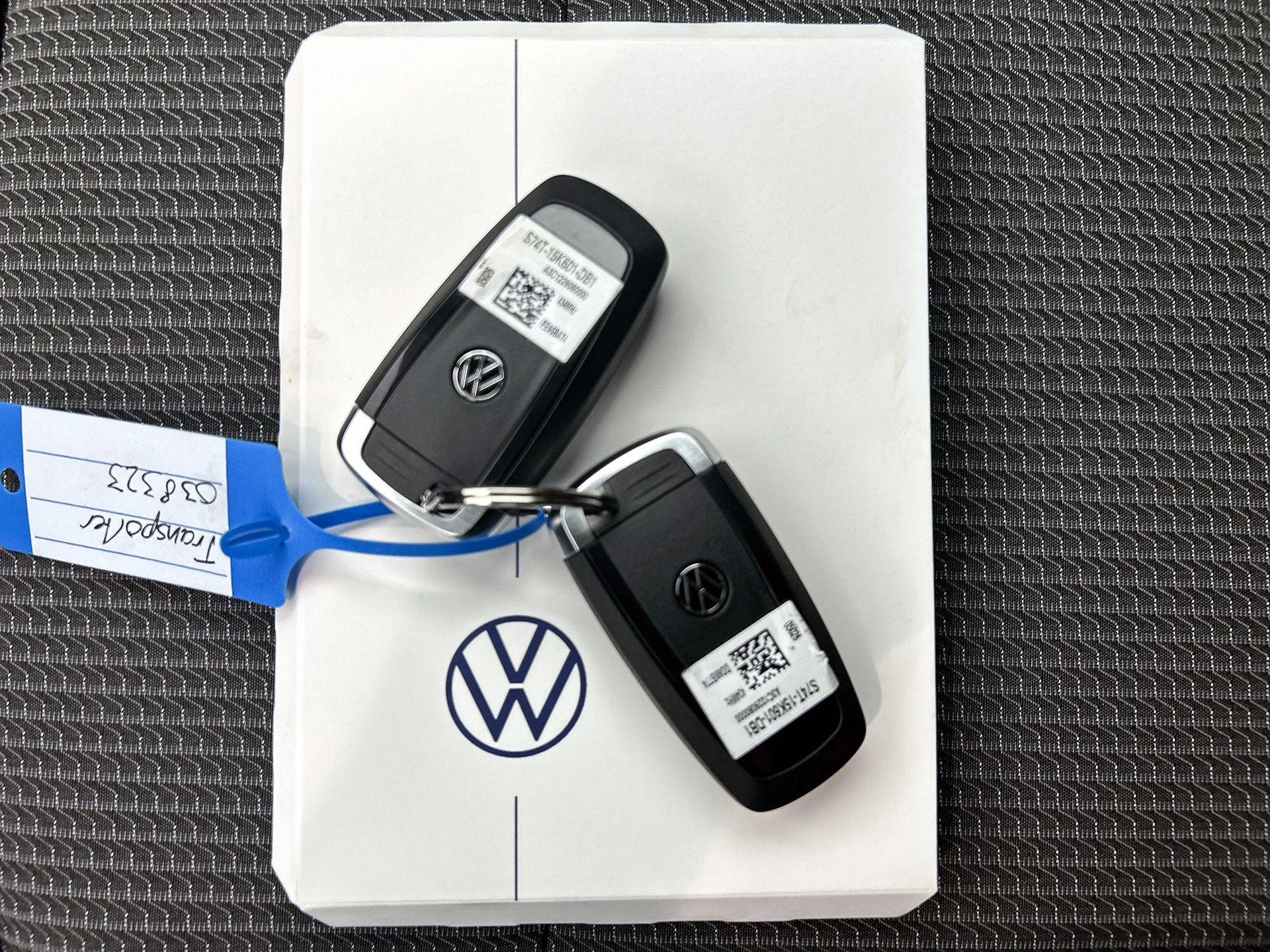 Volkswagen-Transporter-image-32