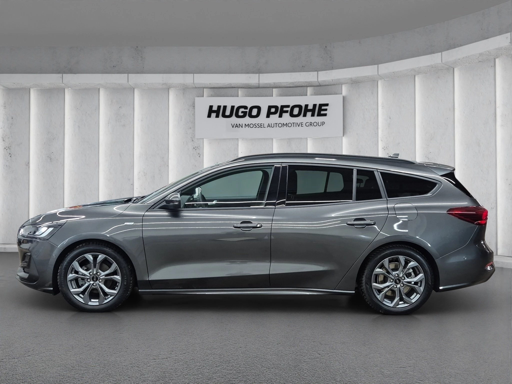 Ford Focus ST-Line X Turnier AUT|ACC|HUD|RFK|AHK|LED|NAVI