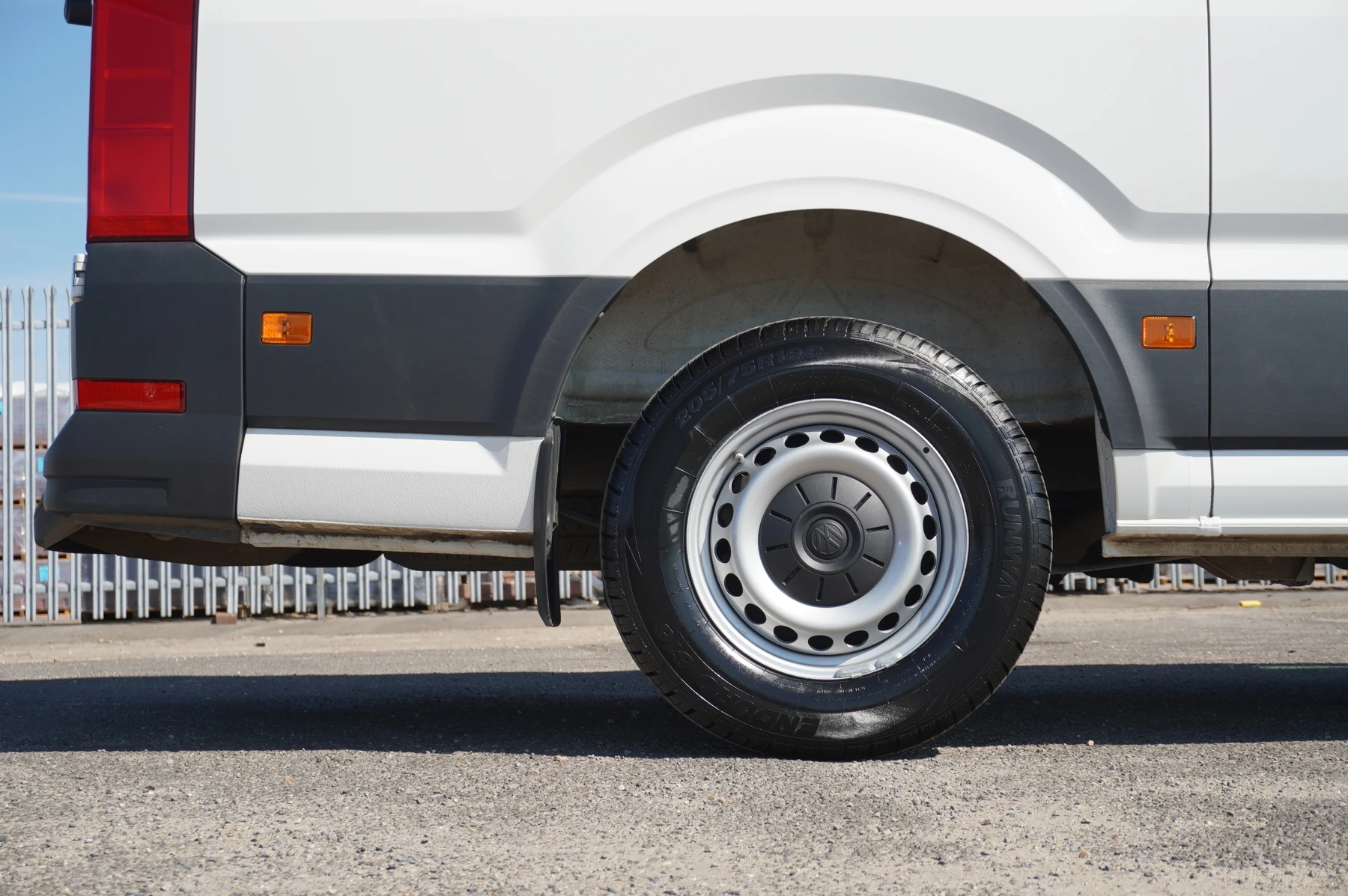 Volkswagen-Crafter-image-47