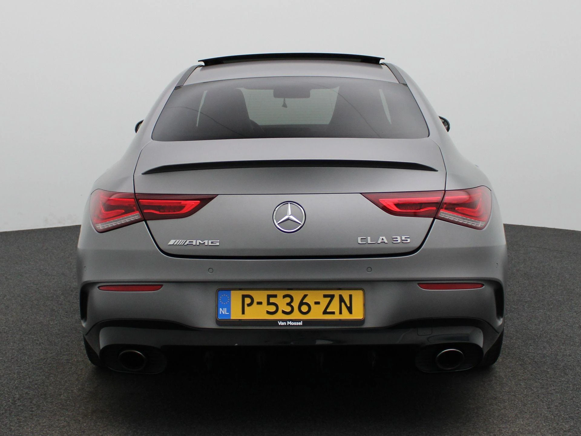 Mercedes-Benz-CLA-image-4