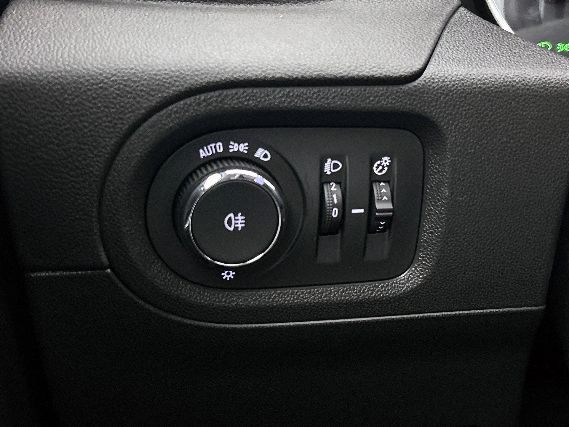 Opel-Grandland X-image-21