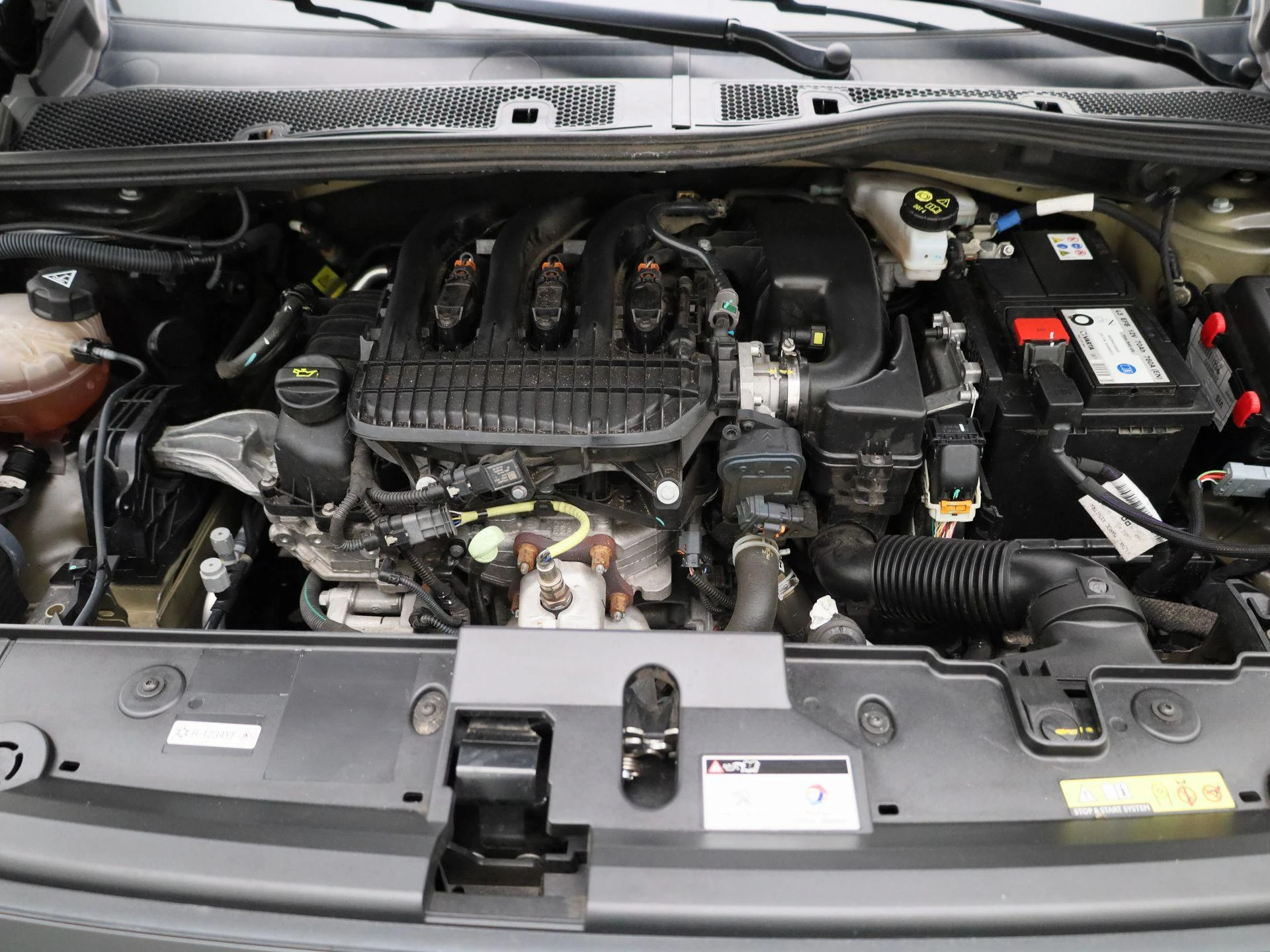 Peugeot-208-image-28