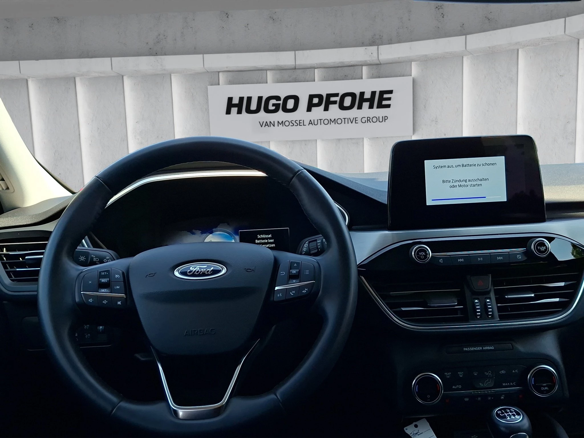 Ford Kuga Titanium 1.5 EB LED | GJR | RFK | SHZ | PDC | LMF | Navi | Klima | BT