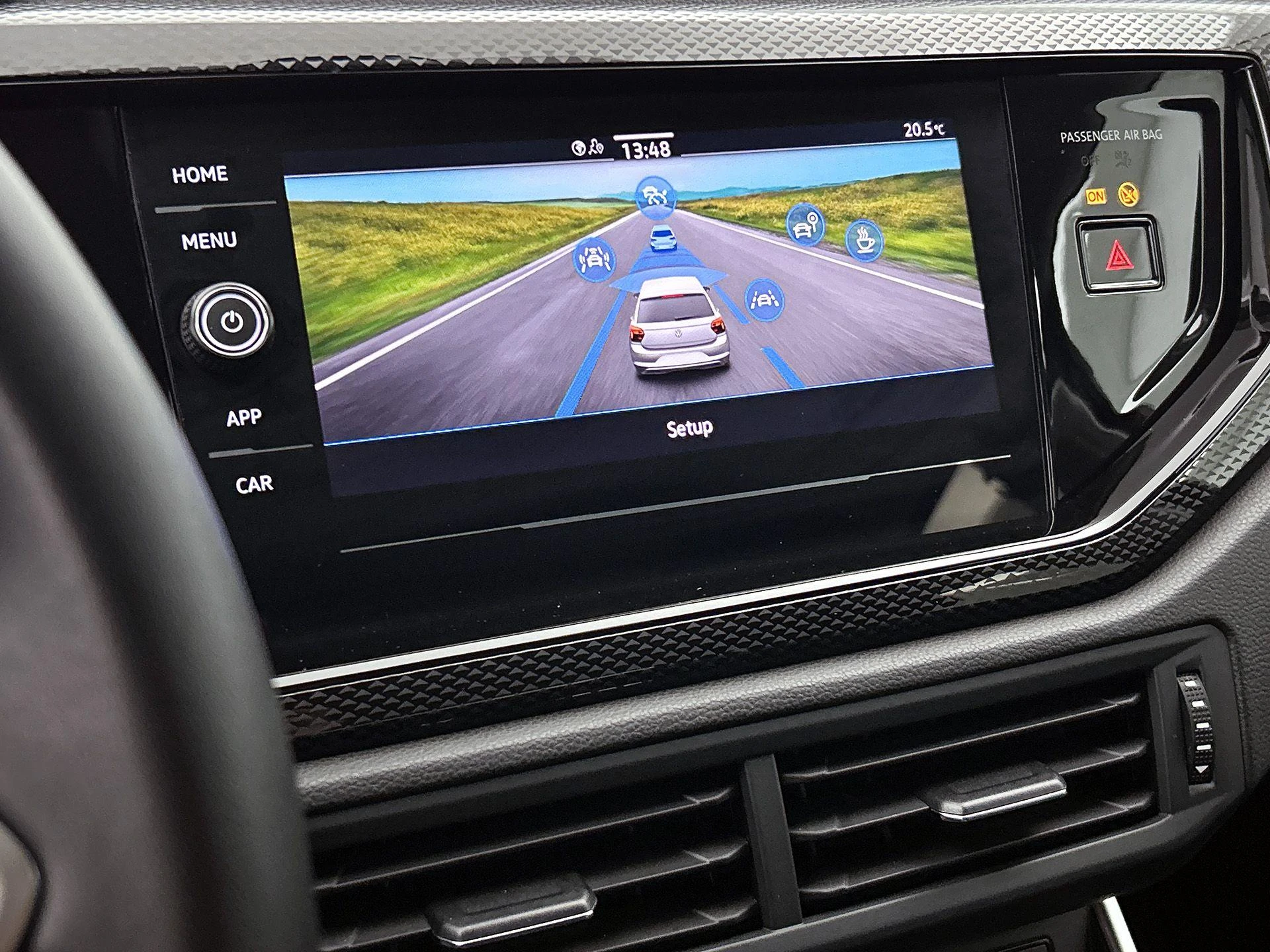 Volkswagen-Polo-image-9