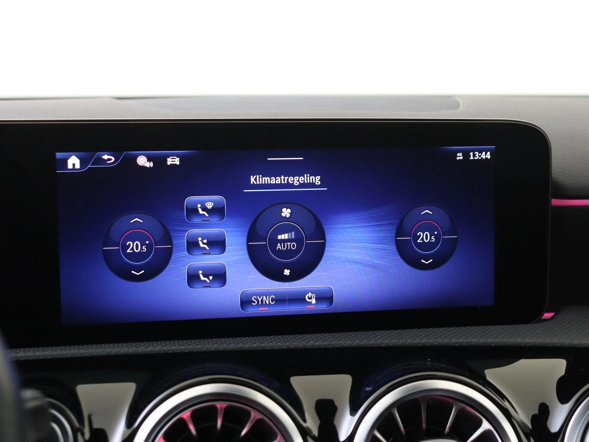 Mercedes-Benz-A-Klasse-image-21