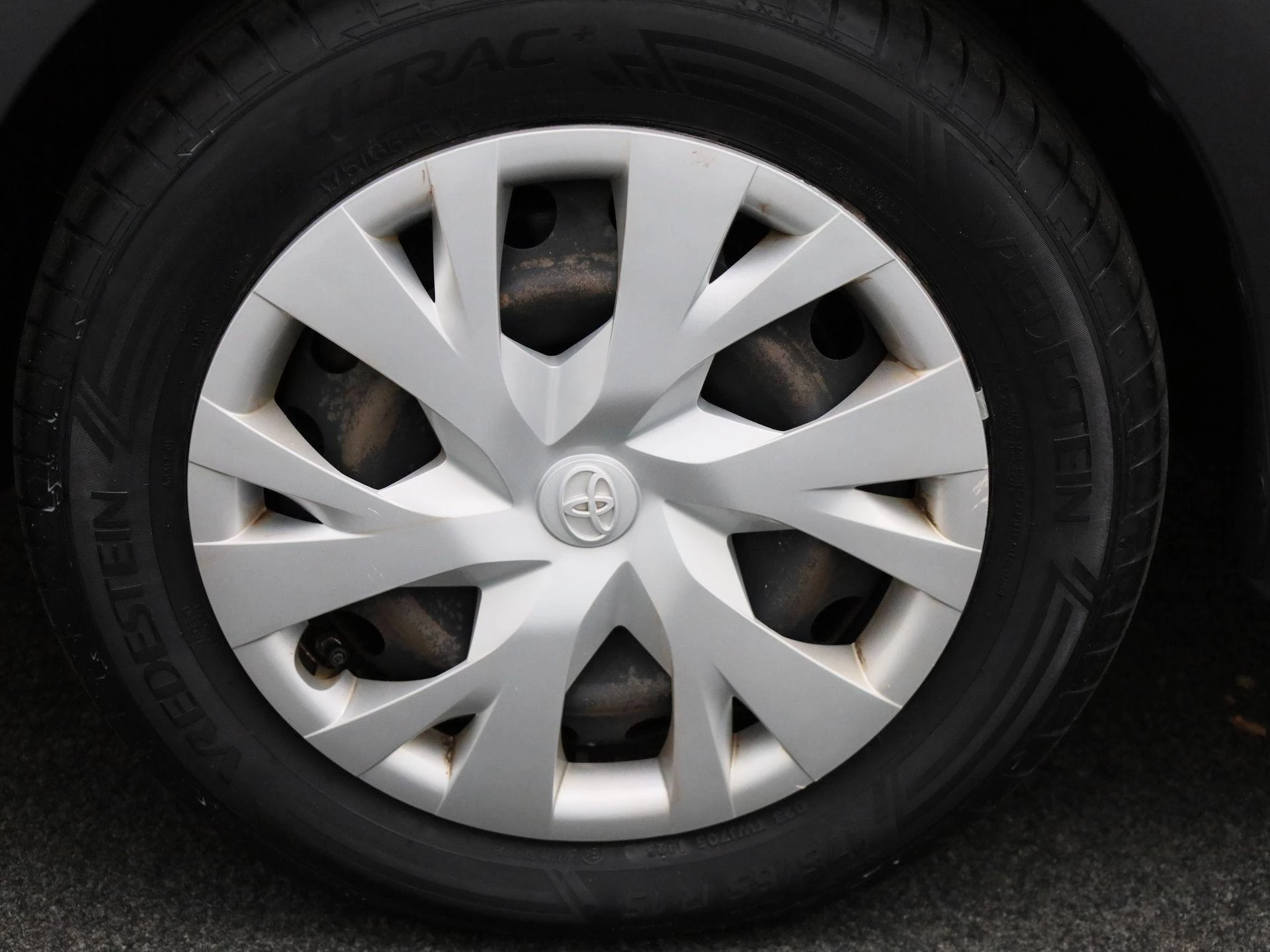 Toyota-Yaris-image-11