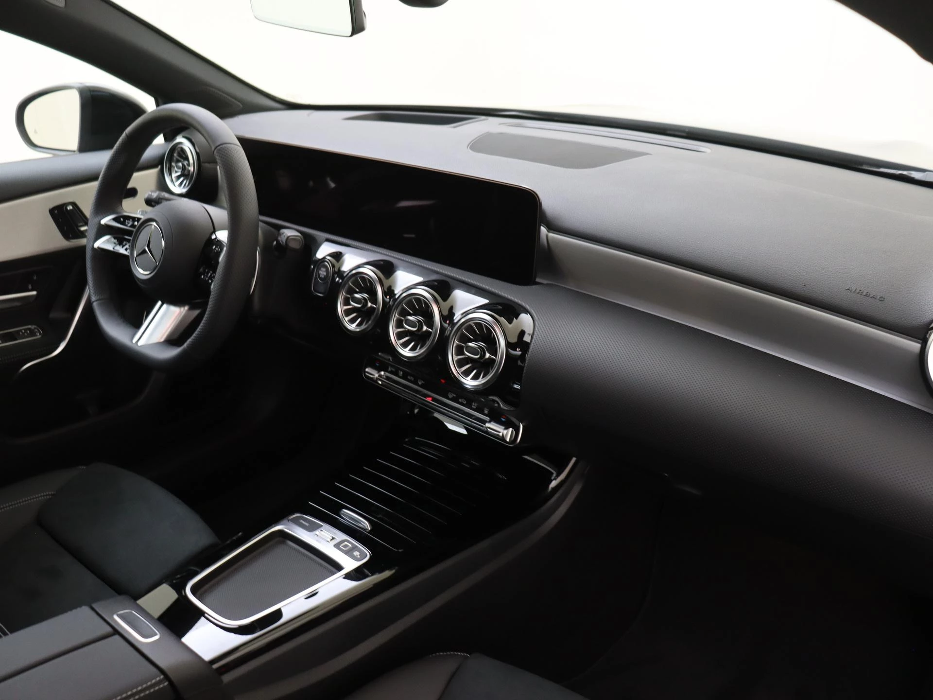 Mercedes-Benz-A-Klasse-image-10