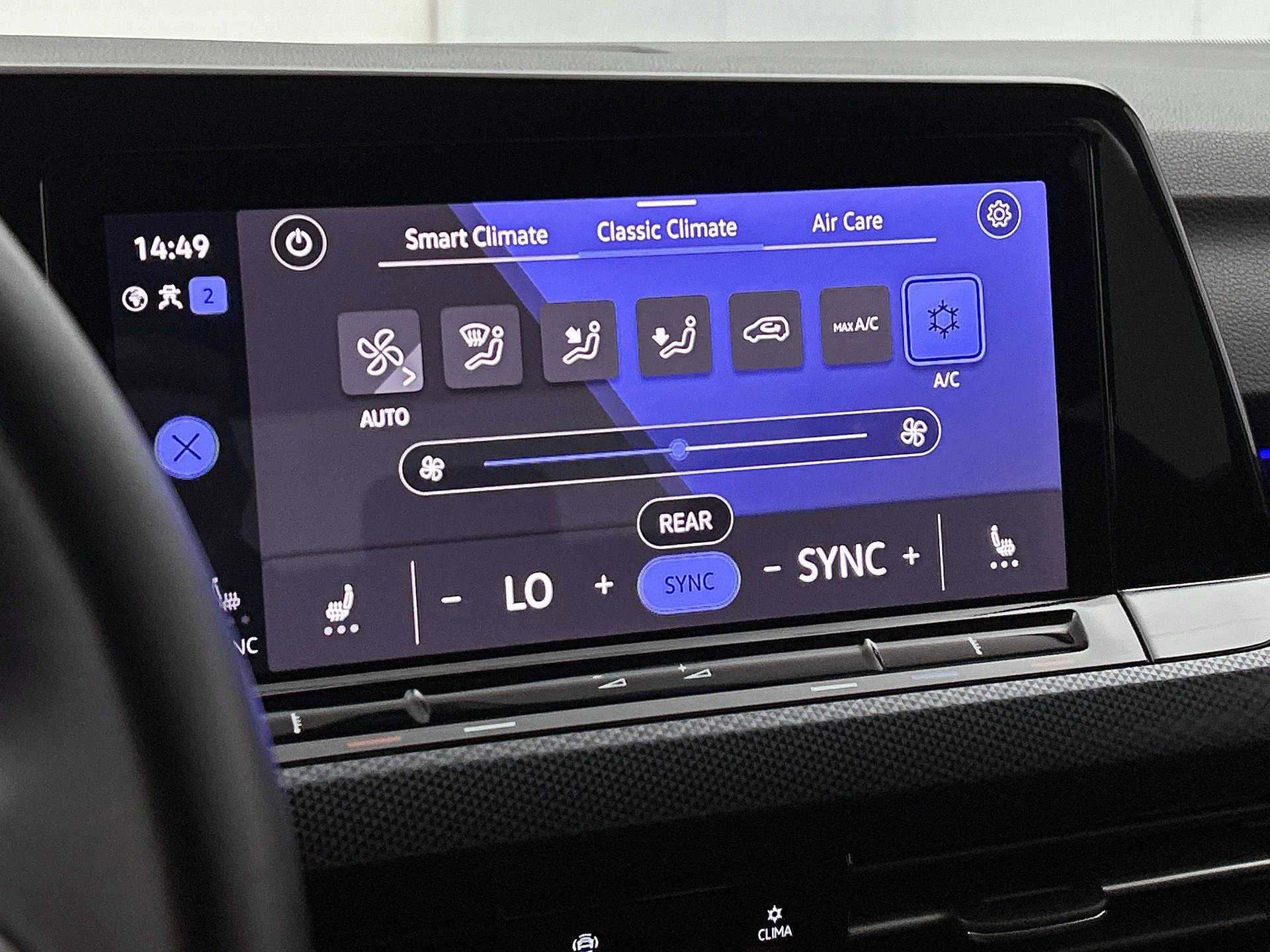 Volkswagen-Golf-image-25