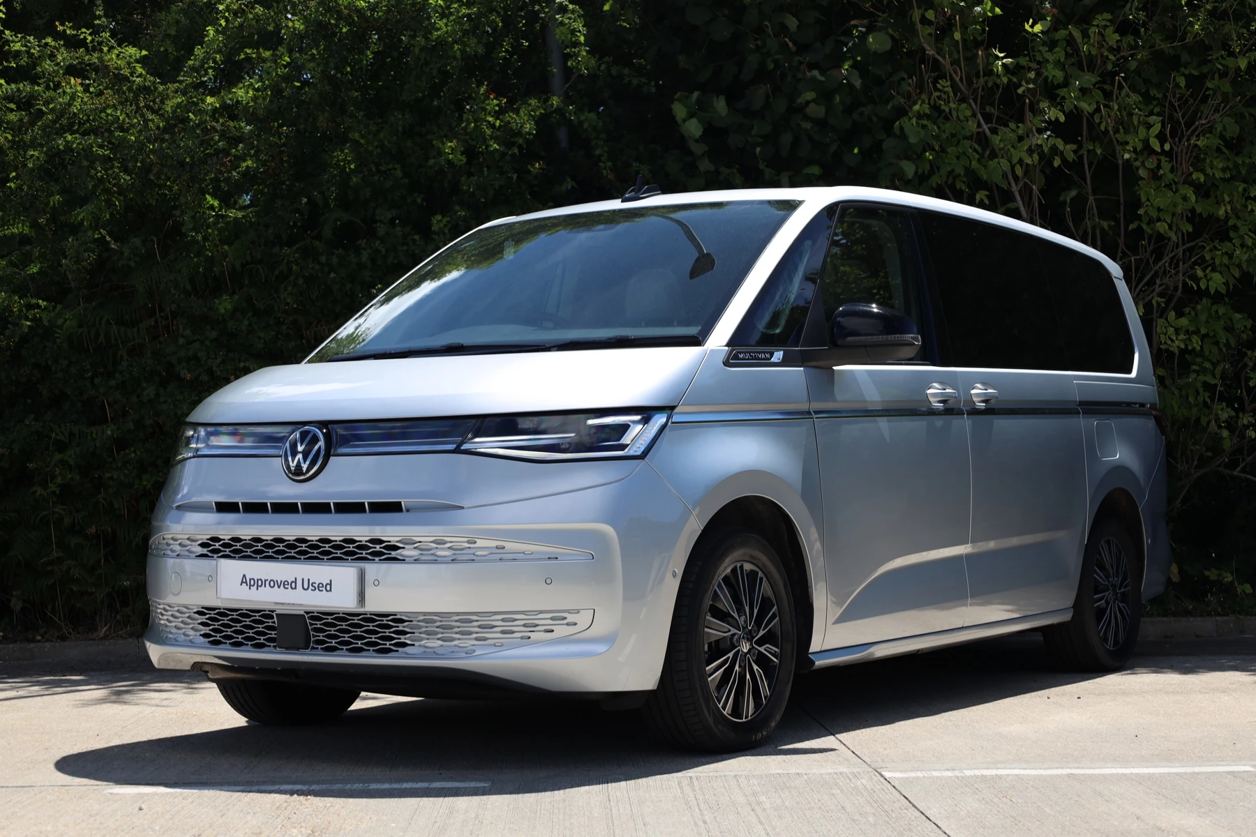 Volkswagen-Multivan-image-39