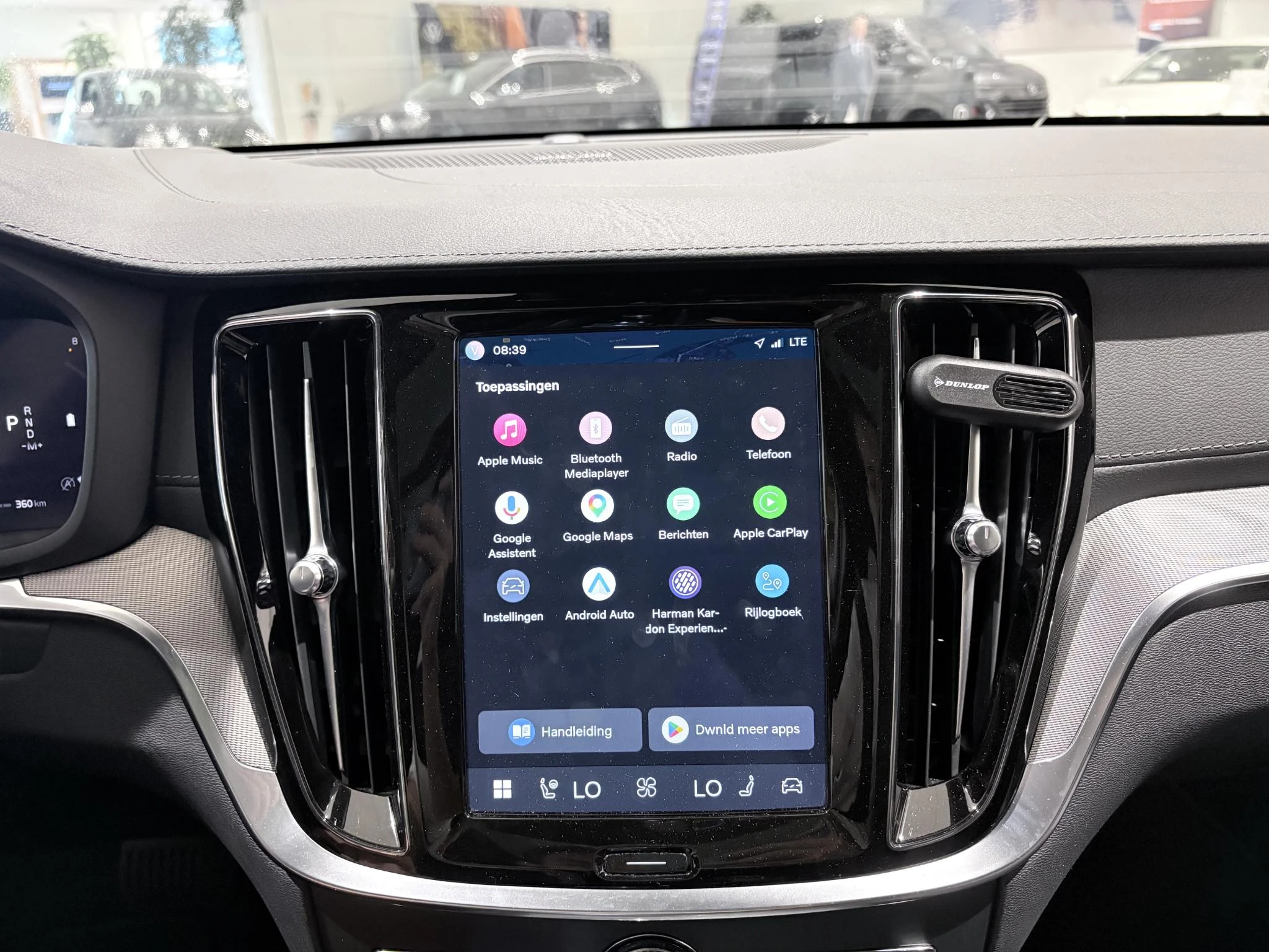 Volvo-V60-image-15