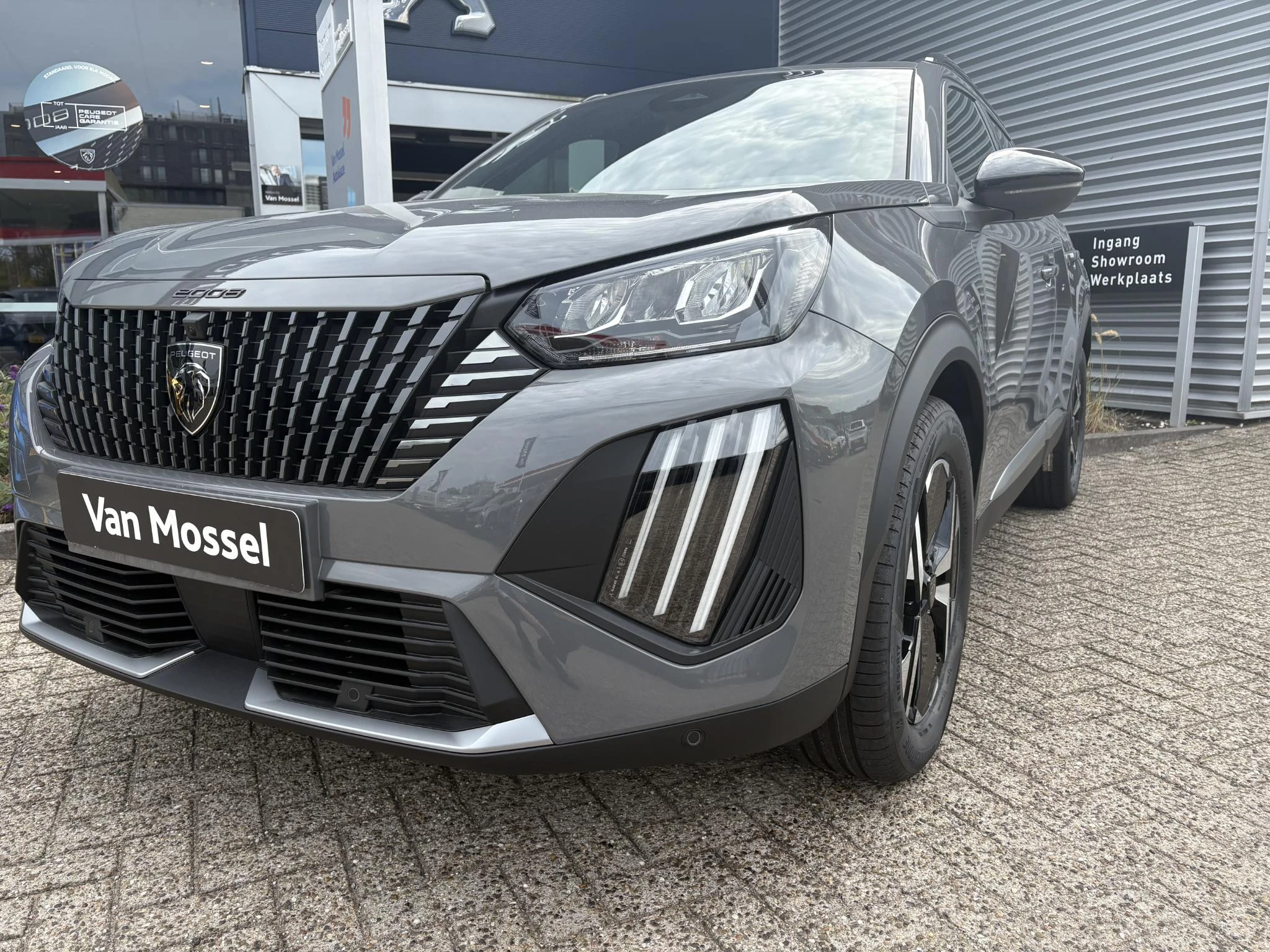 Peugeot-2008-image-2
