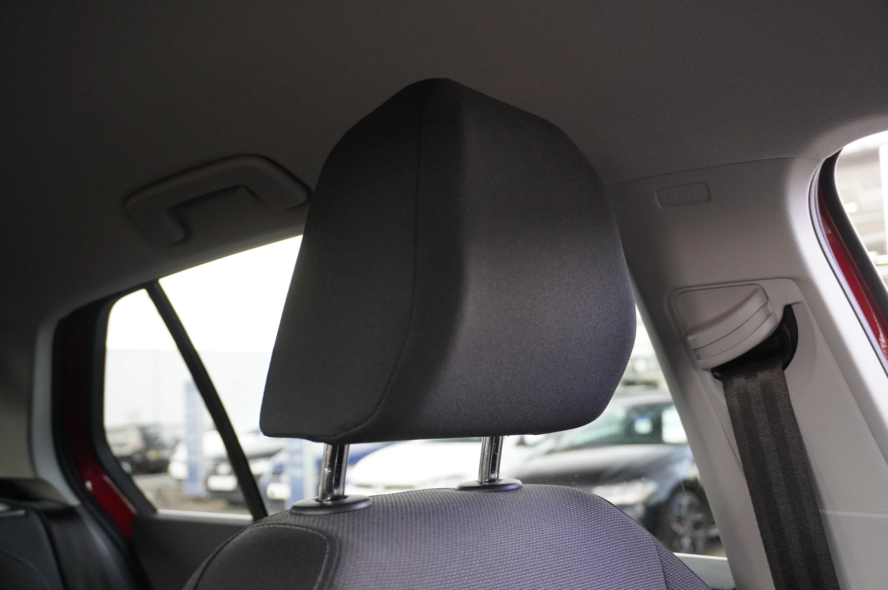 Volkswagen-Golf-image-38