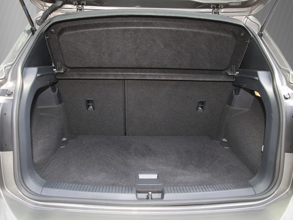 Volkswagen T-Cross 1.5 TSI DSG Style Navi/RFK/R-Line