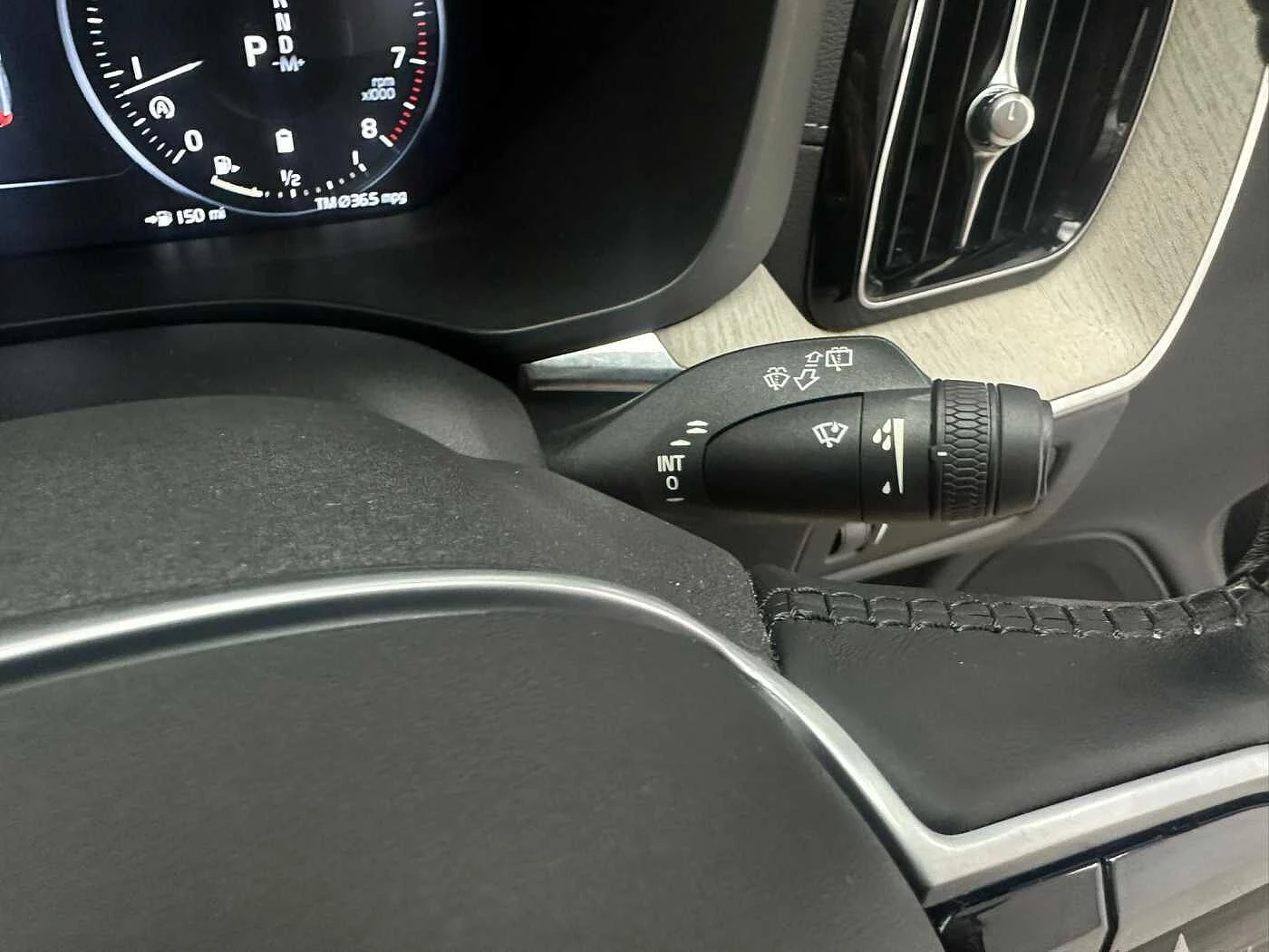 Volvo-XC60-image-7